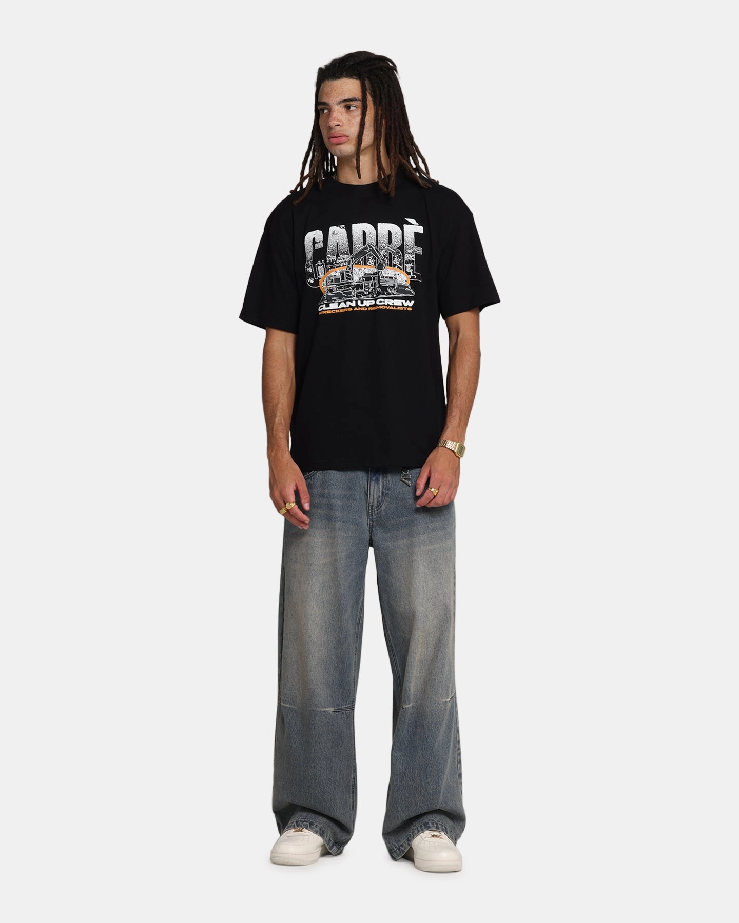 Essential Wardrobe Simple and Comfortable Carre Clean Up Crew T-Shirt Black