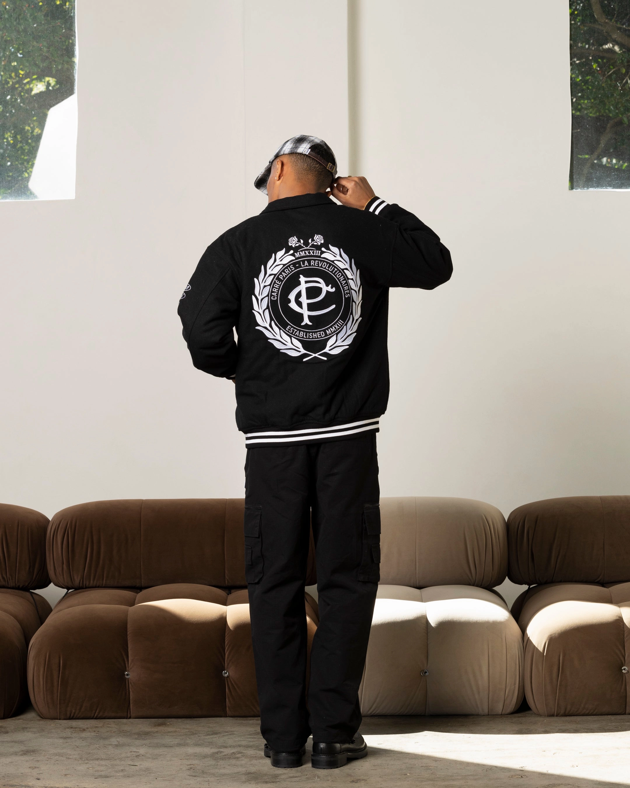Minimalist Carre Decade Jacket Black