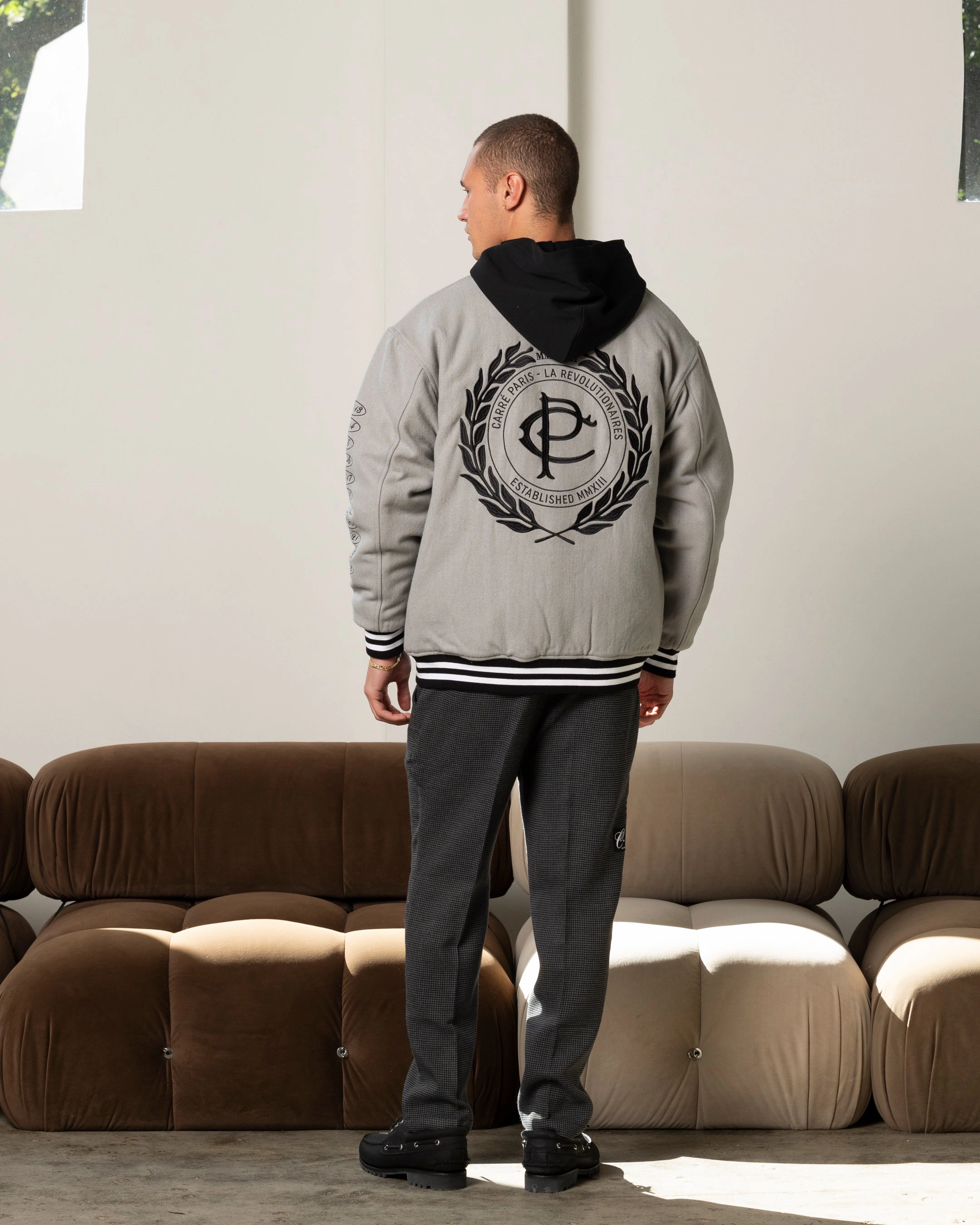 Carre Decade Jacket Grey Pendant