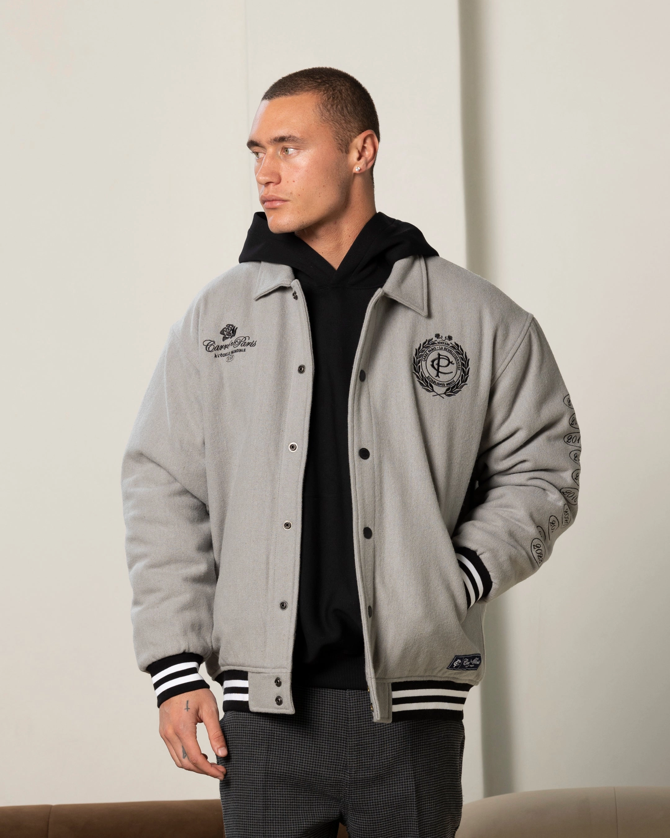 Carre Decade Jacket Grey suitable for winter sports