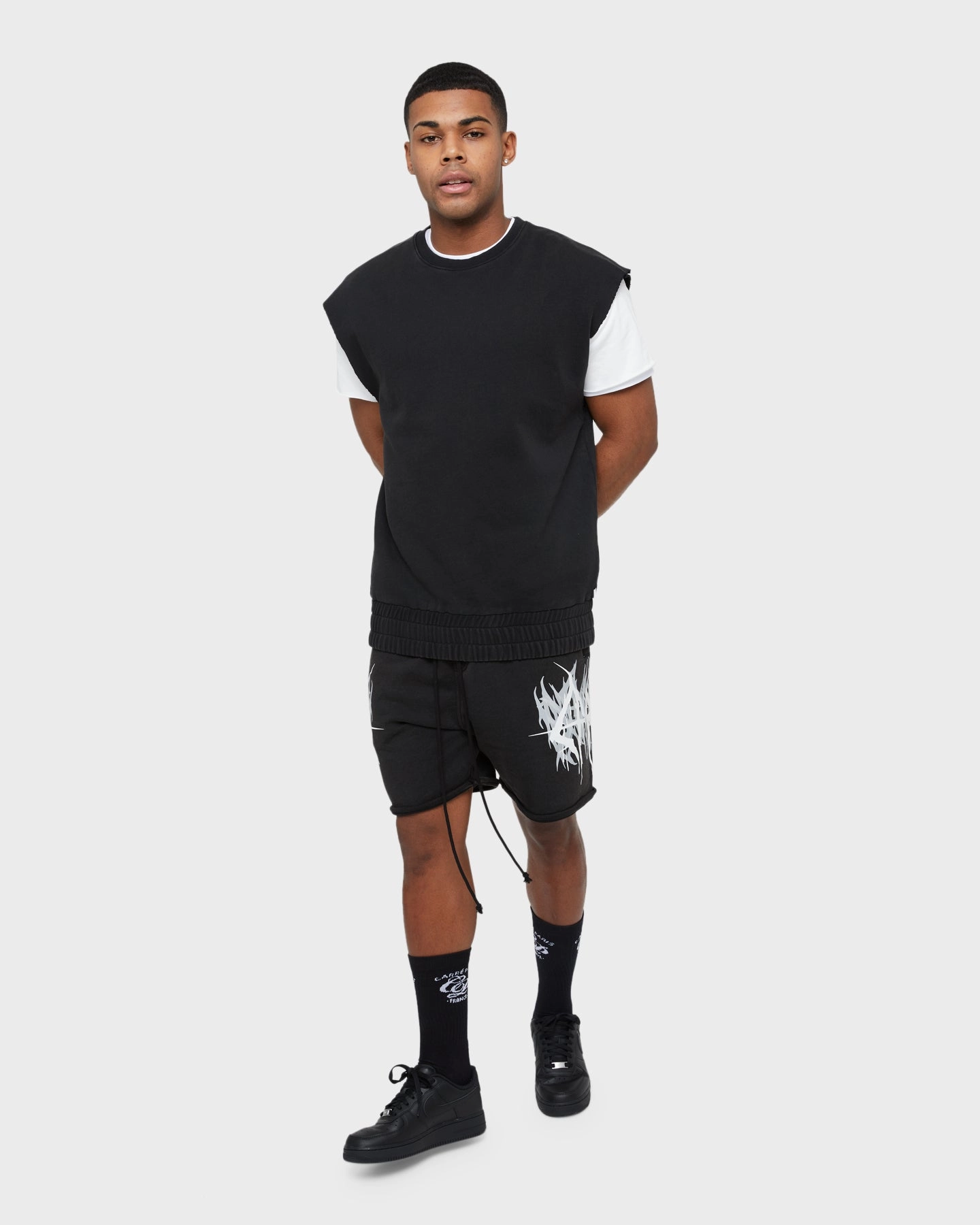 Carre Metalle Muscle Crewneck Black Versatile Layer