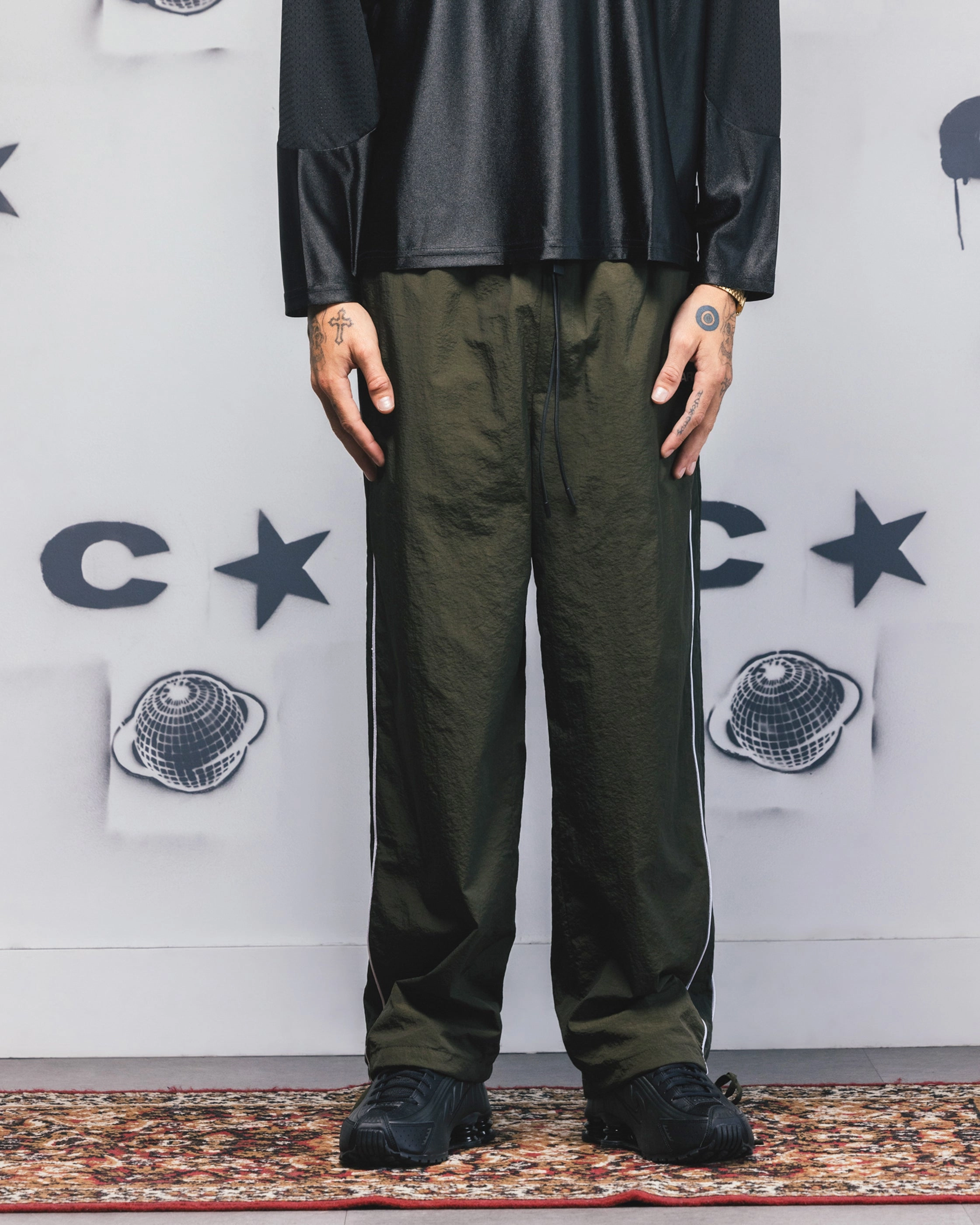 Essential Comfort Wear Everyday Comfort Fit Carre Rally Panelled Nylon Joggers Khaki