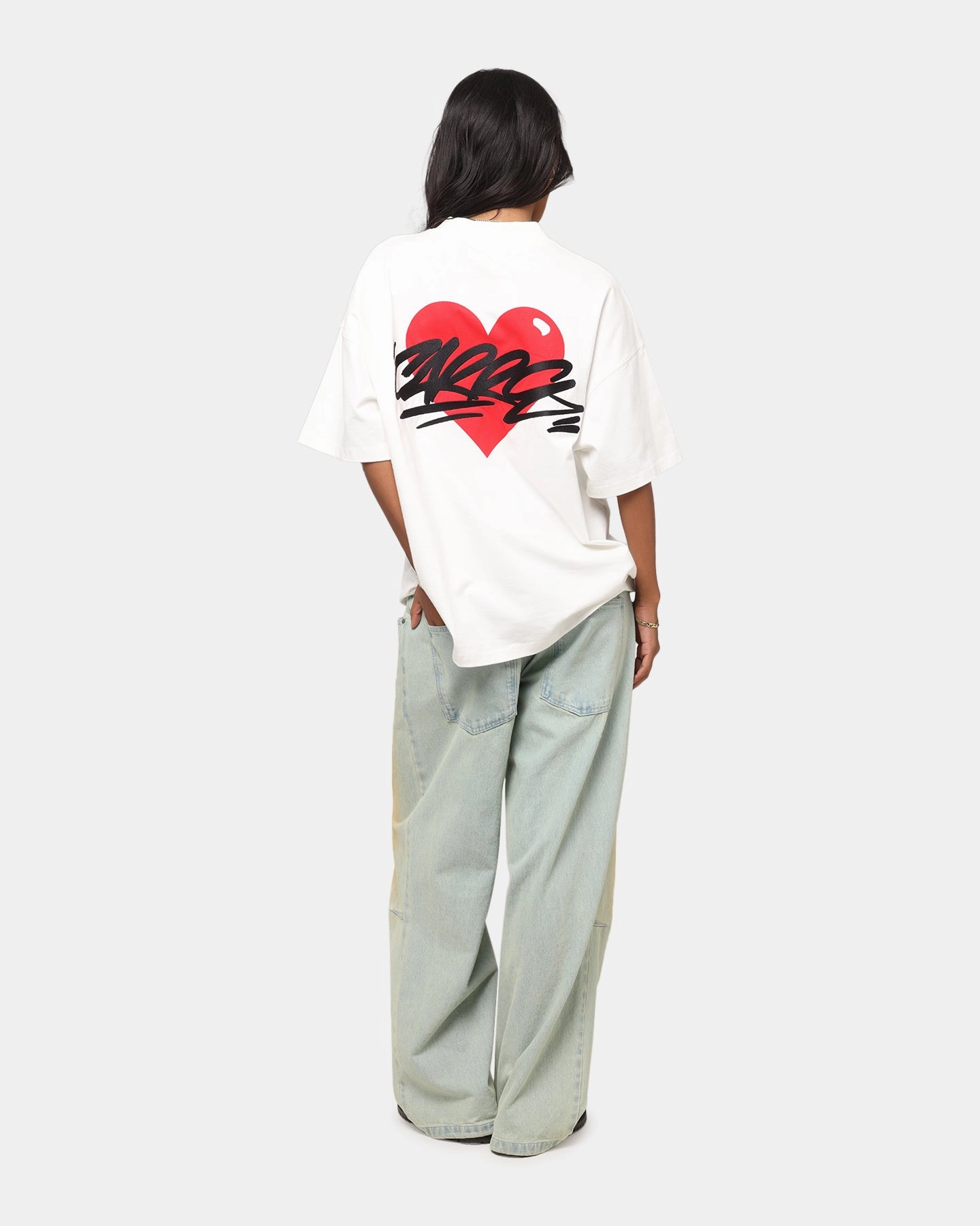 NonRestrictive Cut Carre Romance T-Shirt Off White