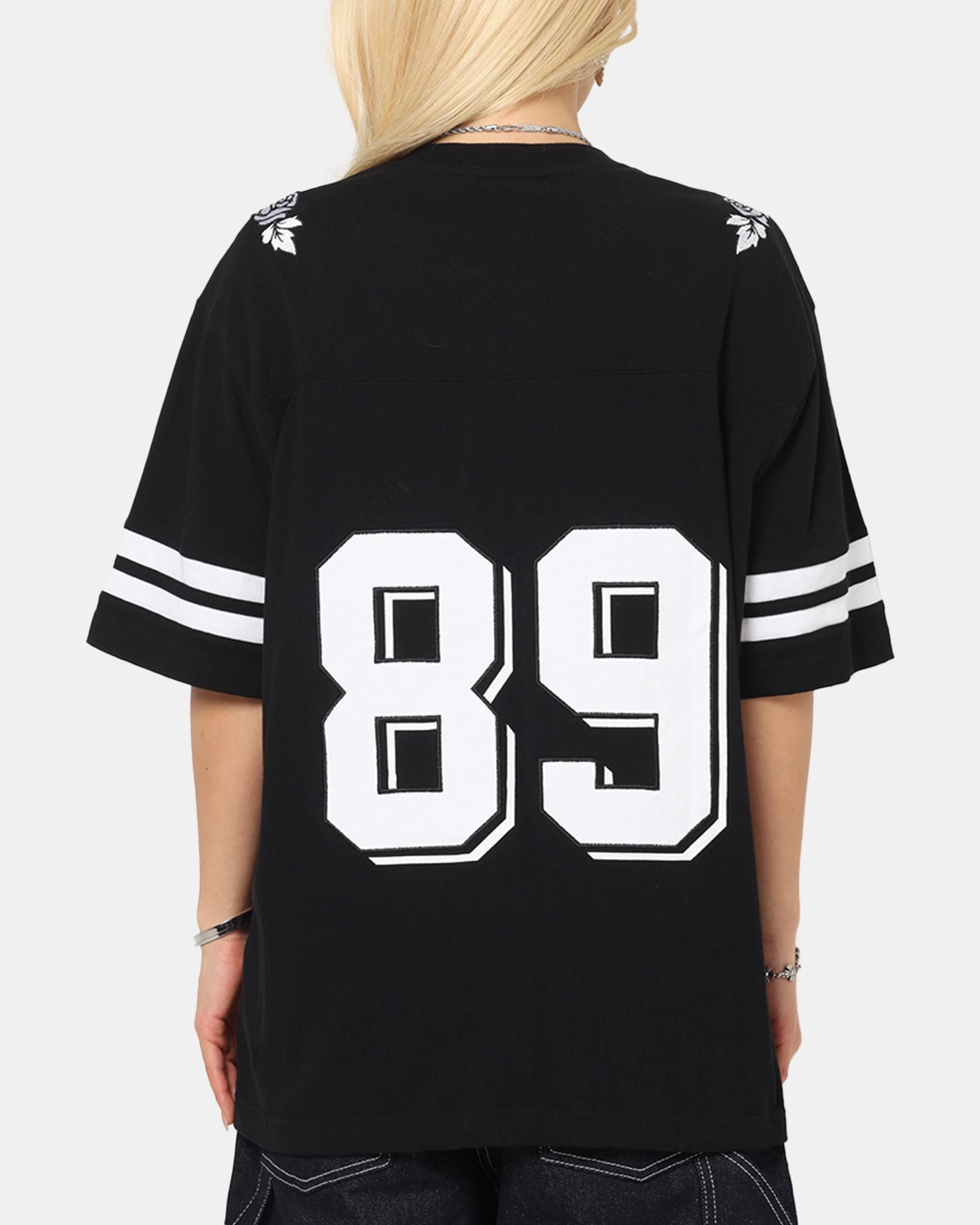 Minimal Trend PocketDetail Carre Rose Bowl Football T-Shirt Black/White
