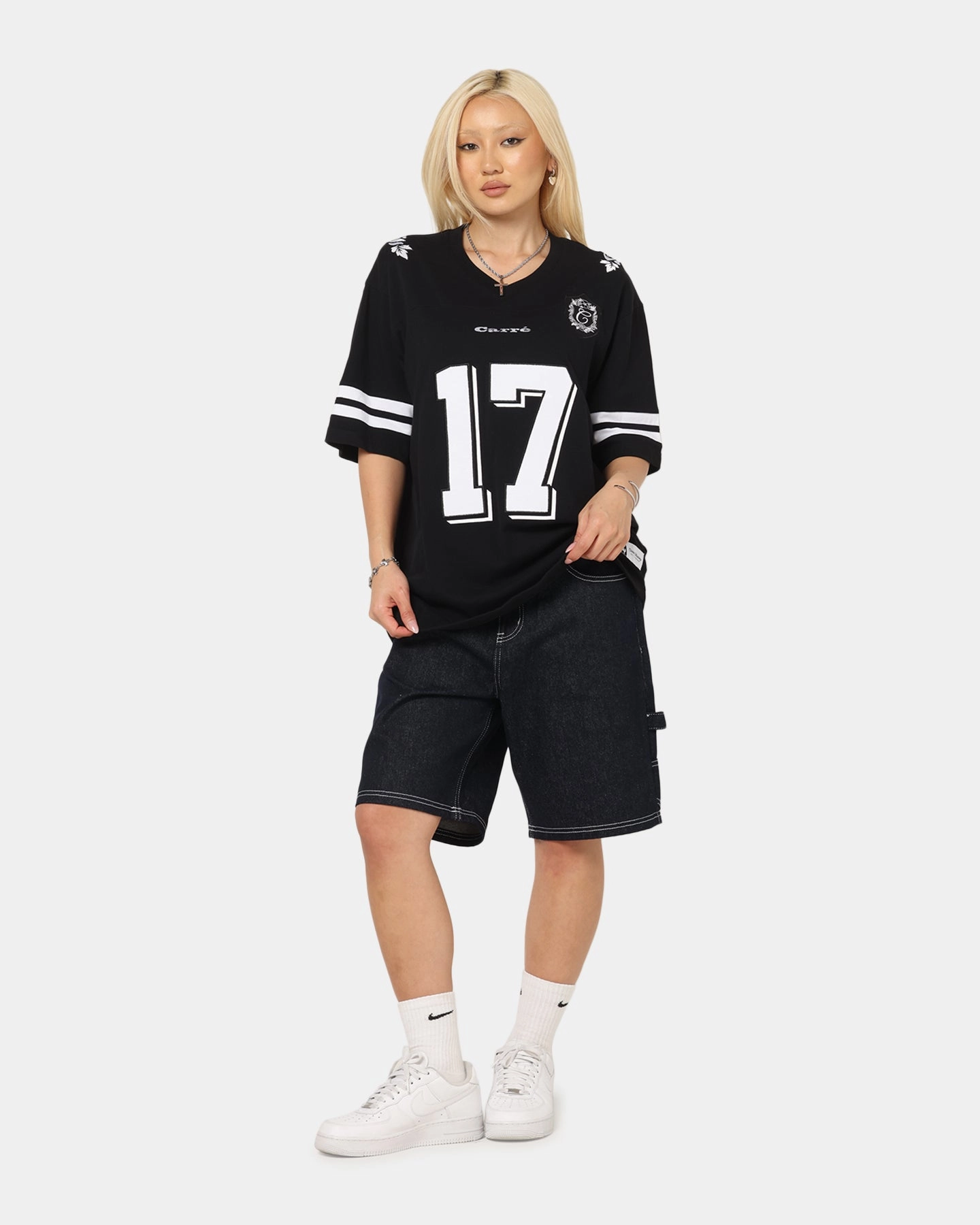 Loose Fit Comfortable Look Carre Rose Bowl Football T-Shirt Black/White