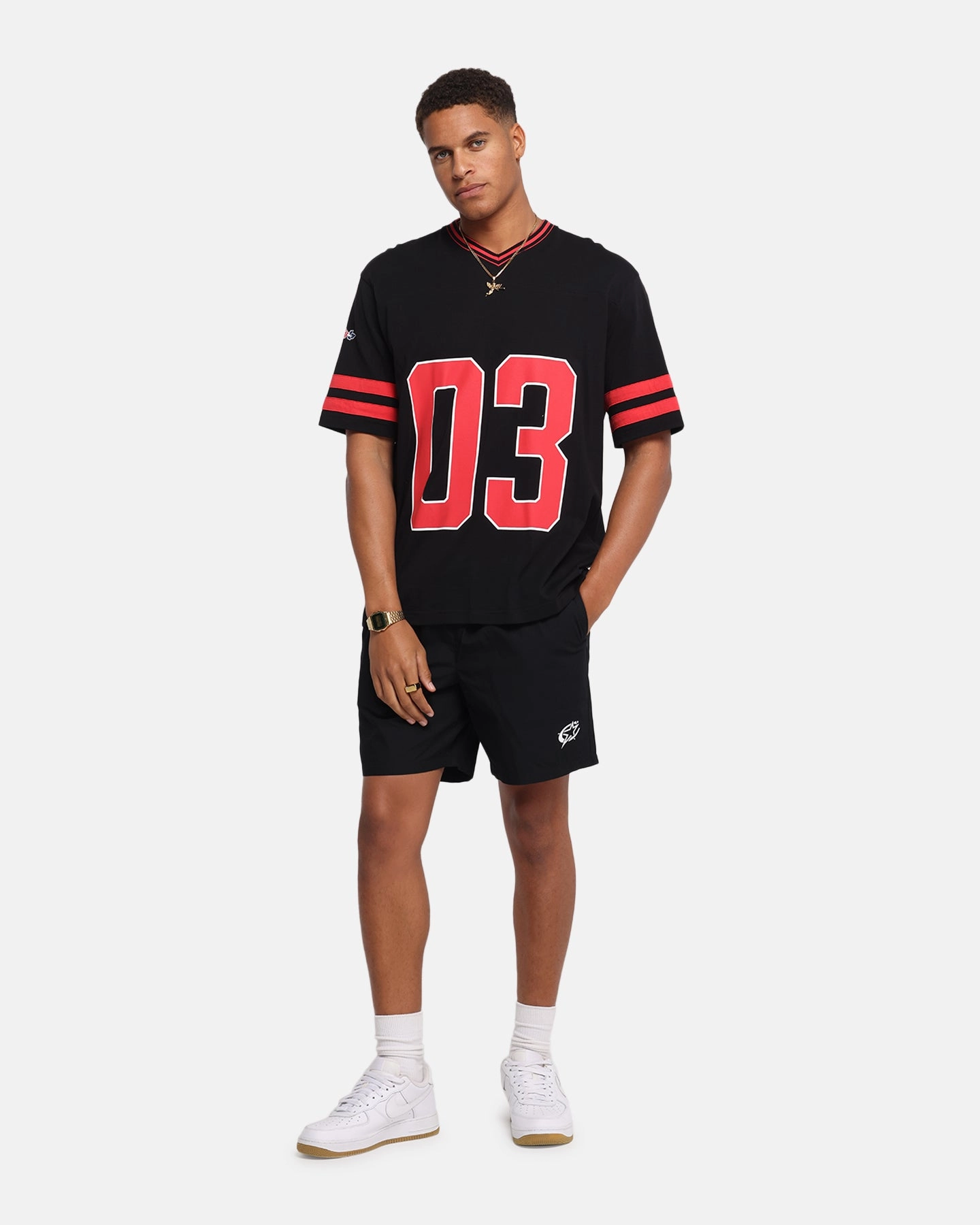 Perfect for Any Outfit Carre Rose Football T-Shirt Black/Red
