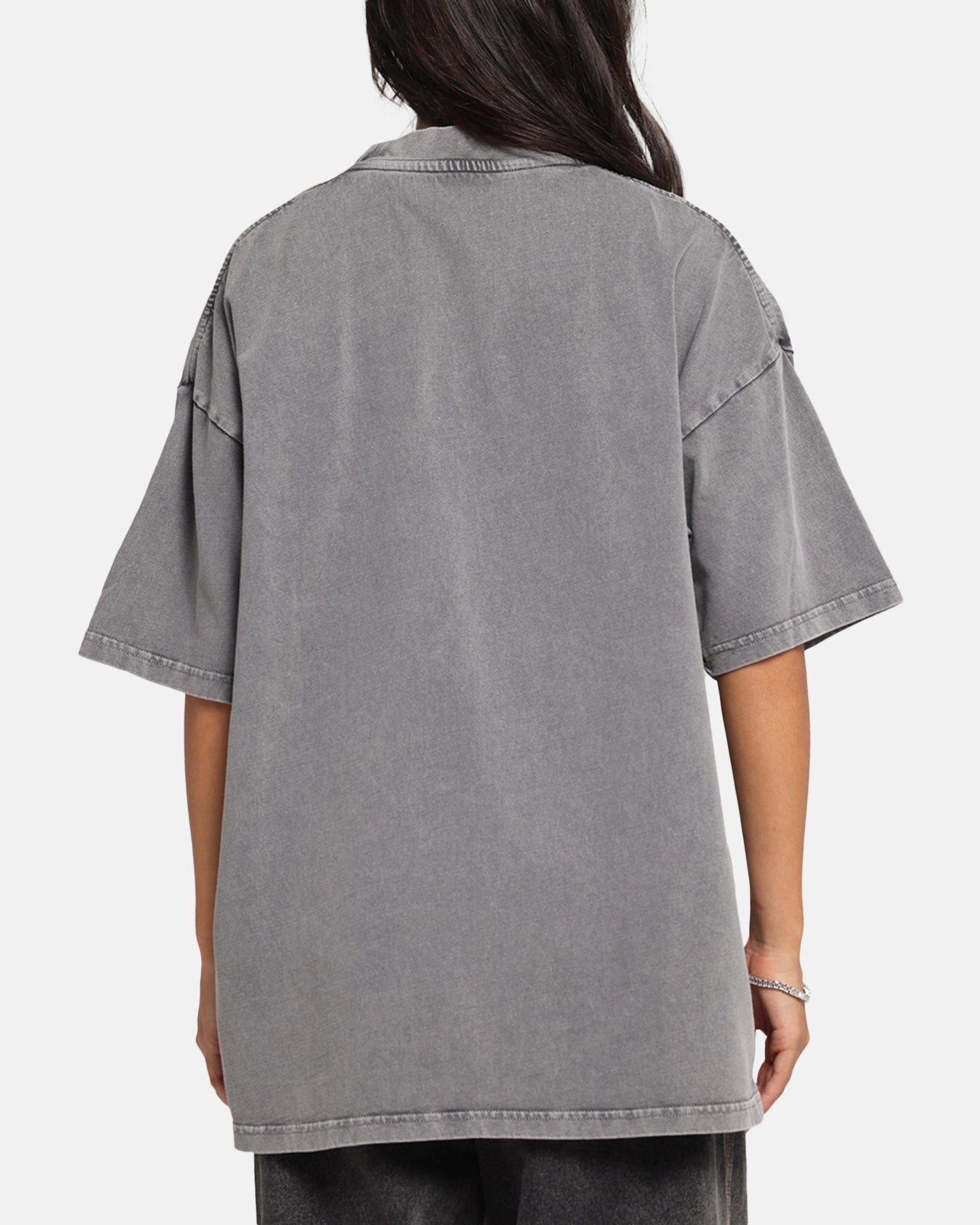 High-End Quality Carre Sacred Letter Mock Neck T-Shirt Washed Charcoal