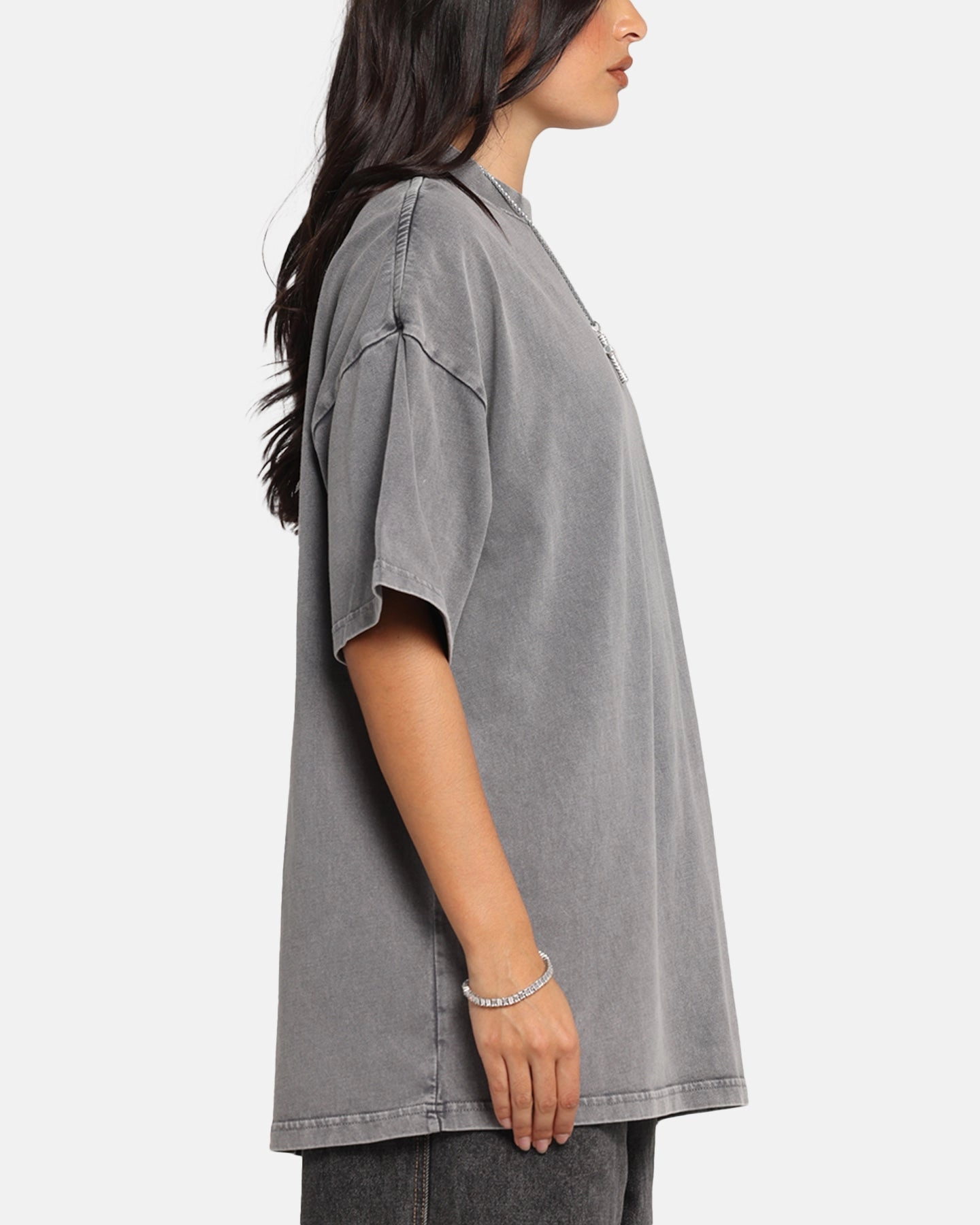 Carre Sacred Letter Mock Neck T-Shirt Washed Charcoal Outdoor Essentials Versatile Fashion