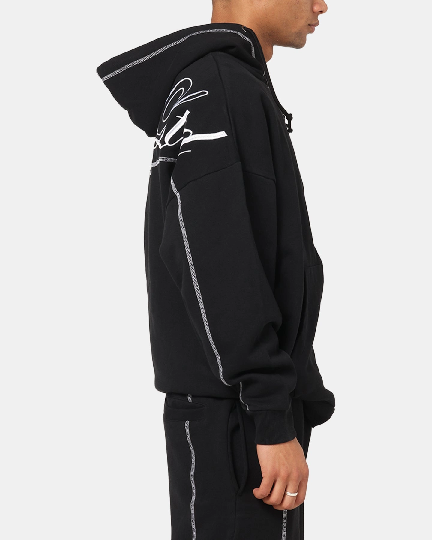 multi - compartment Heat Control Carre Script Hoodie Black