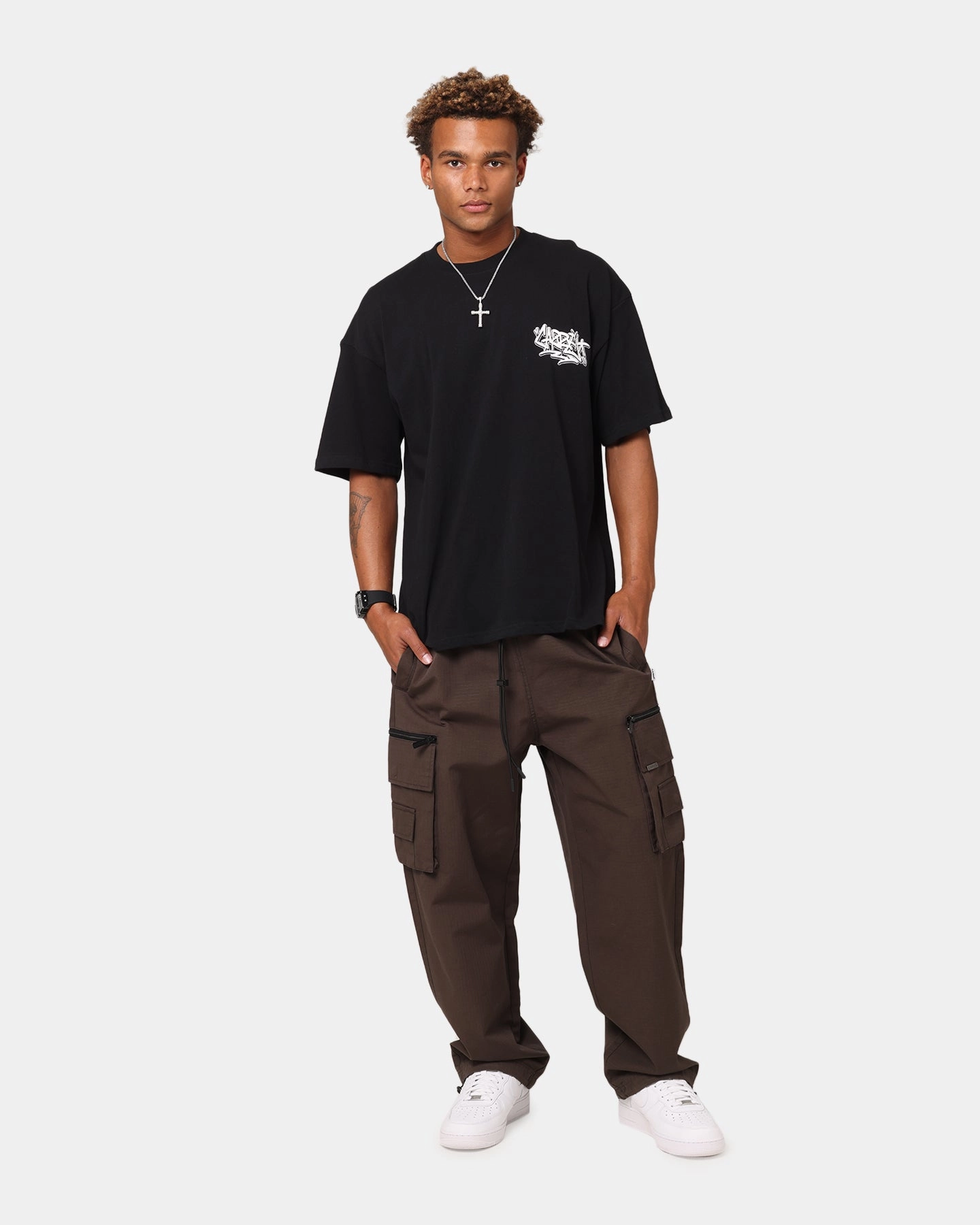 Relaxed and Easy Carre Tagged Drop Shoulder T-Shirt Black