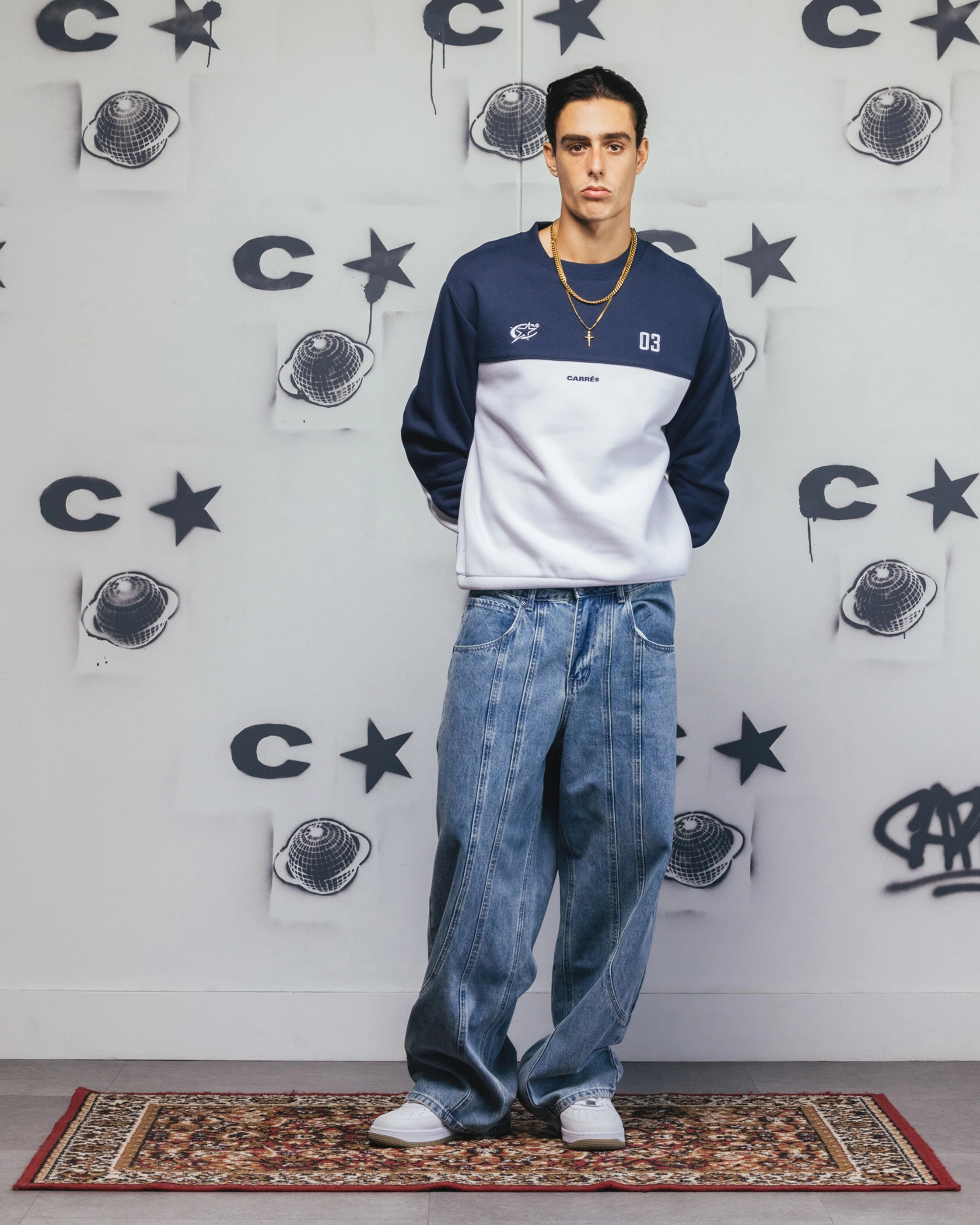 Carre Trainer Oversized Panelled Crewneck Blue/White Lifestyle Wear Double Buttons