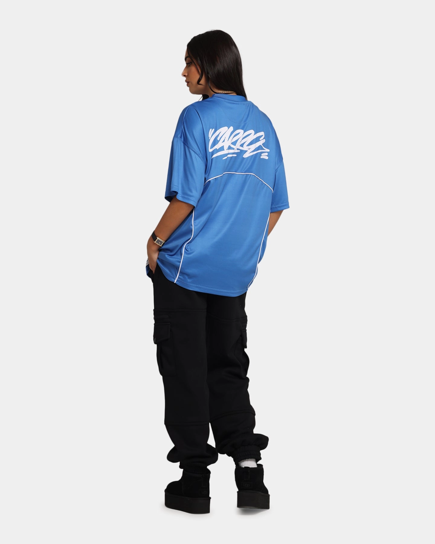 Simple and Relaxed Carre Trainer T-Shirt Blue