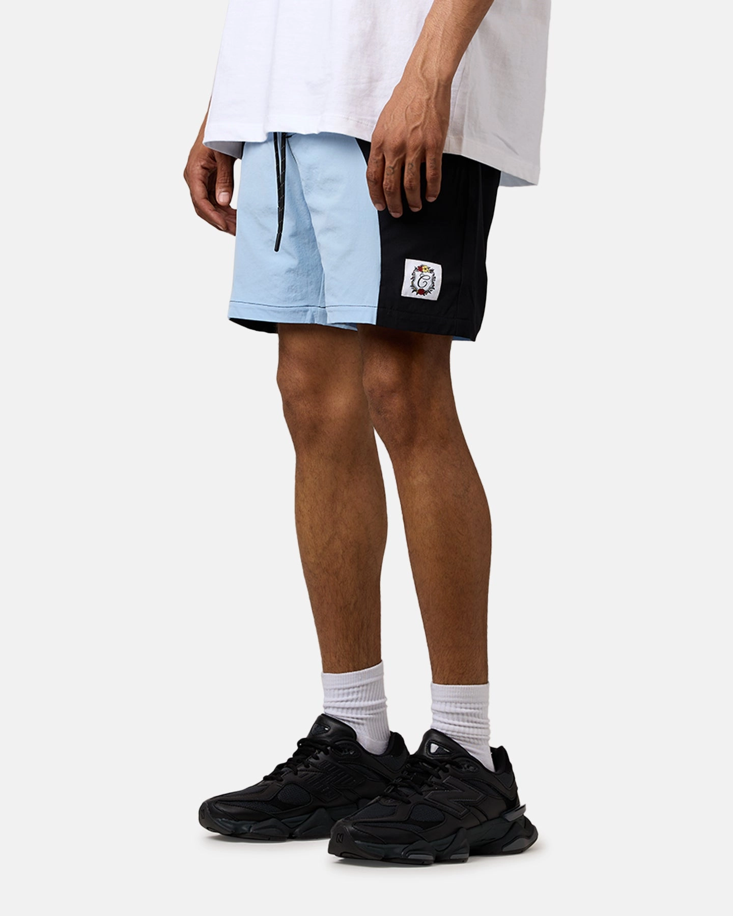 Adjustable drawstring Carre Two Tone Shorts Black/Light Blue
