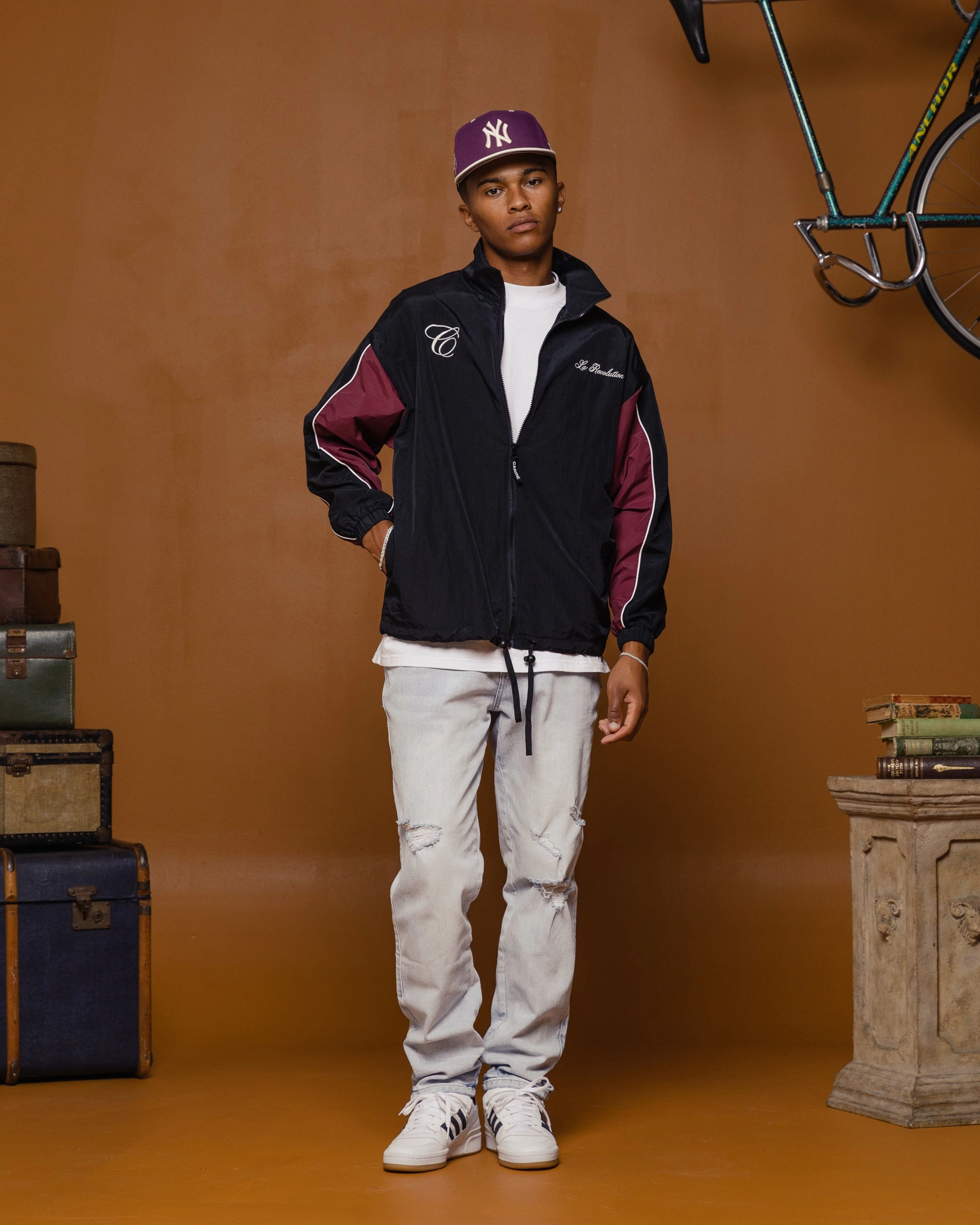 Carre Vibe Windbreaker Black Convertible Features Flexible Motion