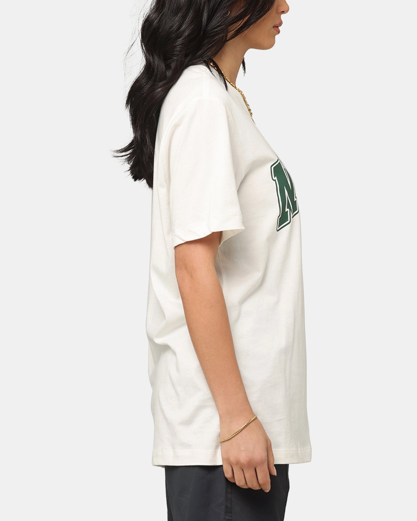 Nike Sportswear Club T-Shirt Sail Comfy Vibes Layered Hem Design