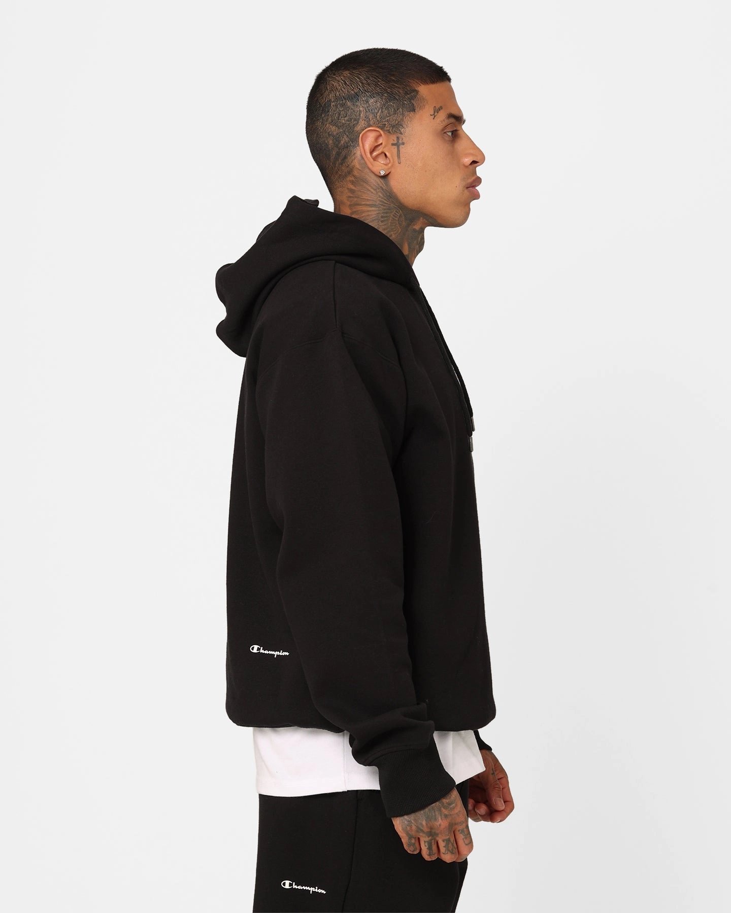 Champion Rochester Base Hoodie Black suitable for day wear Slide