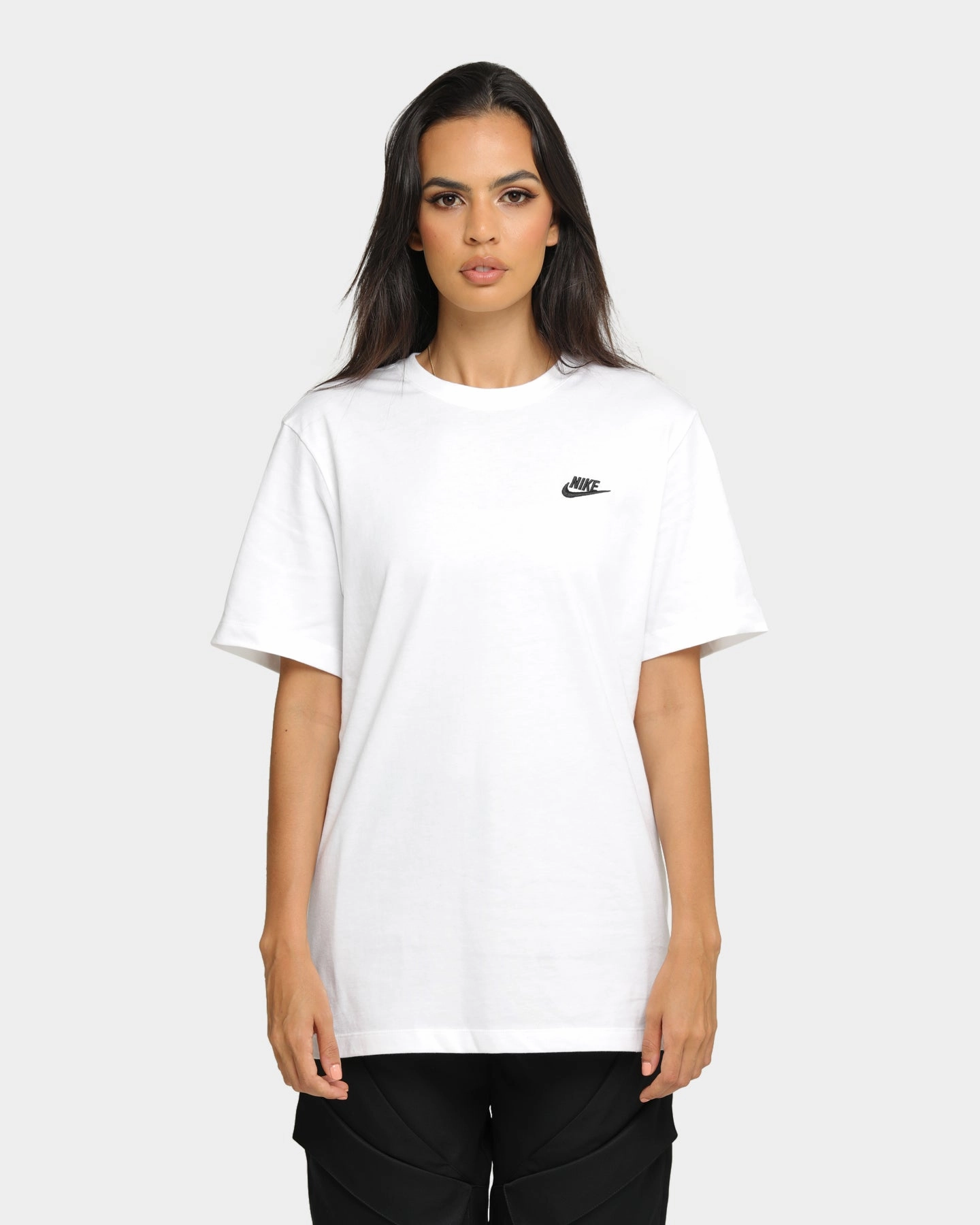 Nike Men's Nike Sportswear Club Short Sleeve T-Shirt White/Black Outdoor Sports ethical
