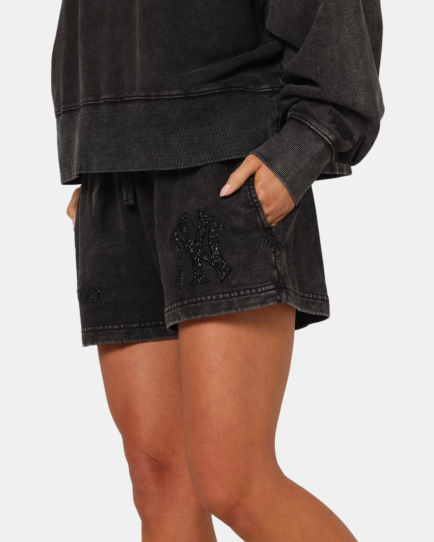 adventure apparel Pro Standard Women's New York Yankees Washed Crystaline Shorts Washed Black