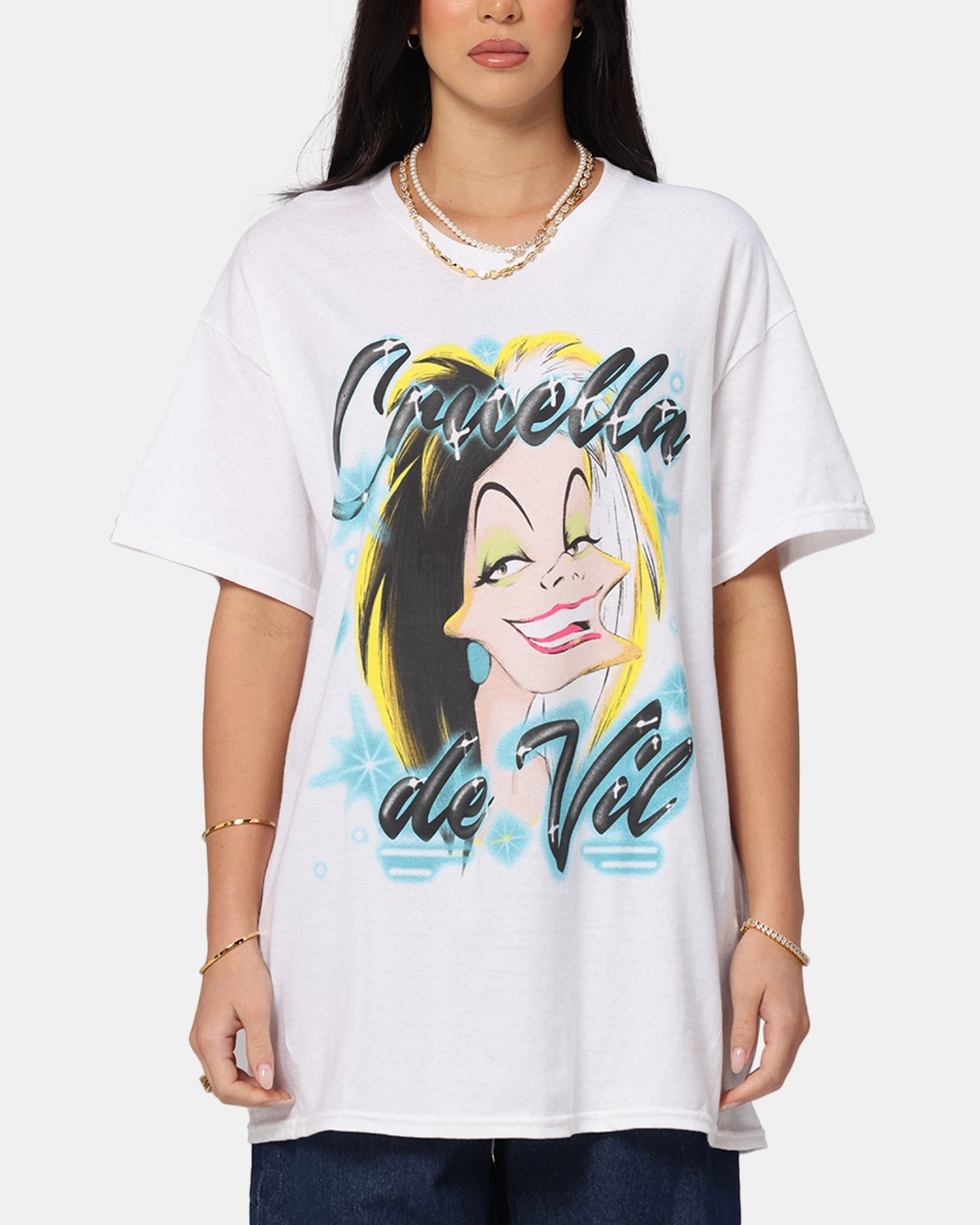 NoSideSeams Easy Wear Style Goat Crew Disney Cruella De Vil Airbrush T-Shirt White
