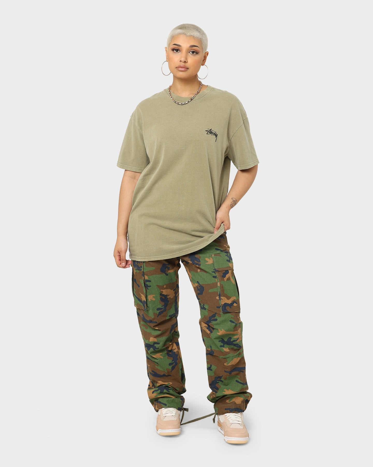 Stussy Spring Weeds T-Shirt Pigment Light Khaki Classic Fit Layering Must-Have