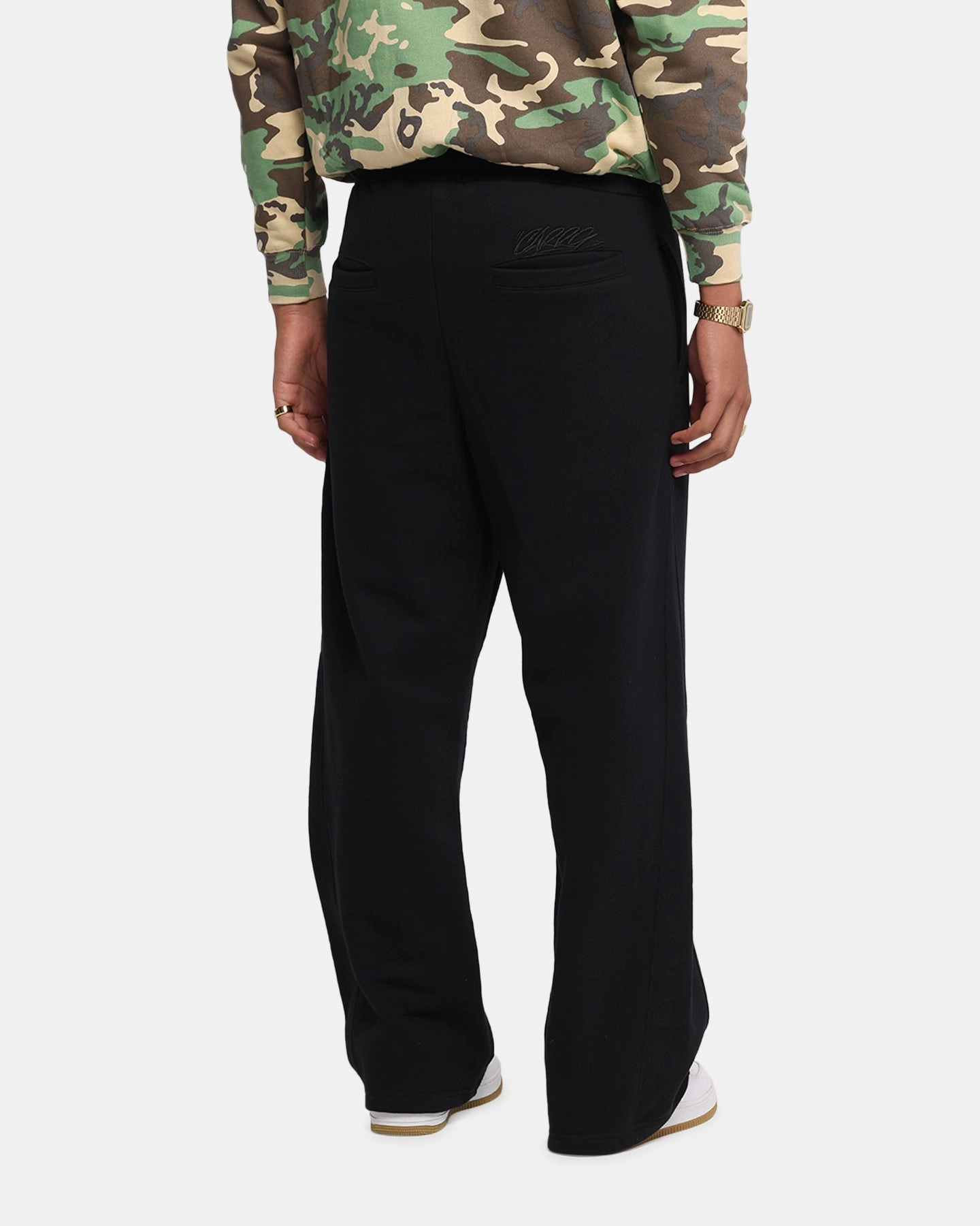 Embroidered Detail BreathableMaterial Carre Grit Trackpants Black