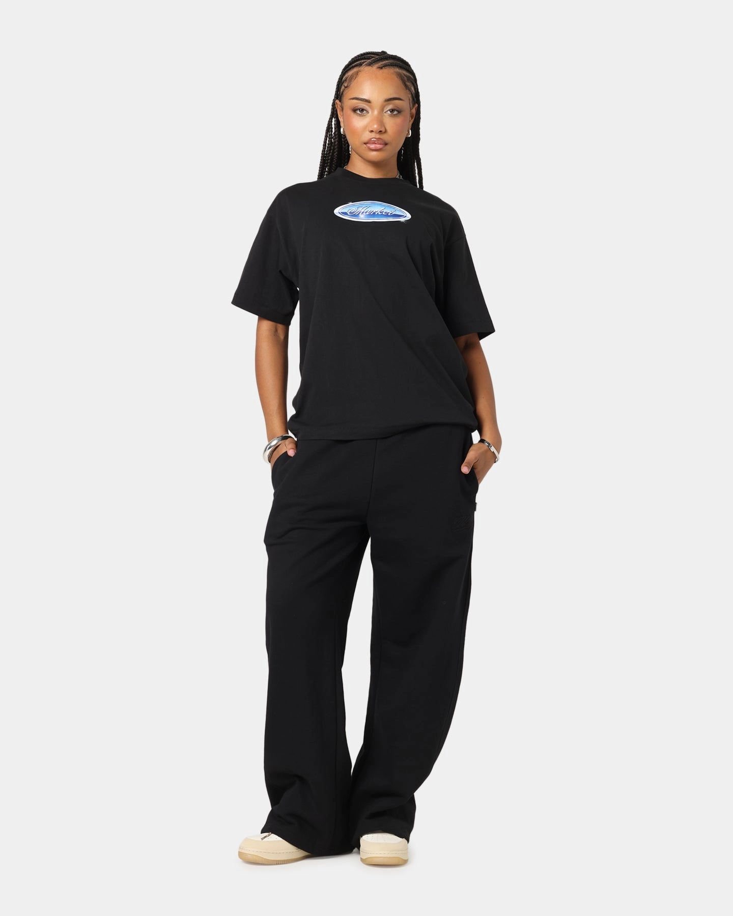 Market 5 Liter T-Shirt Black Wrinkle Resistant Finish Modern Smart