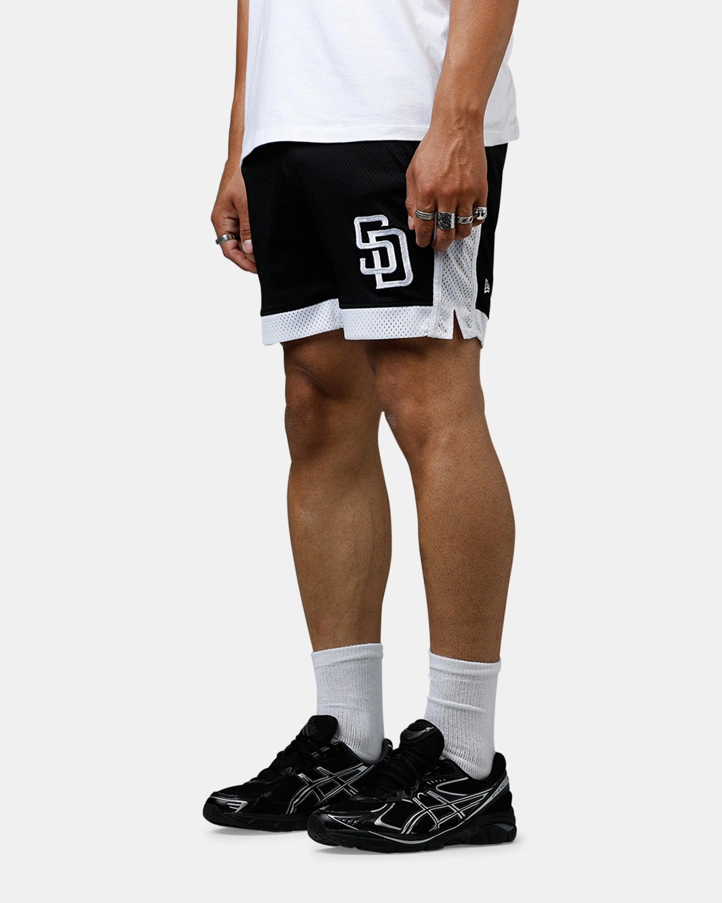 New Era San Diego Padres Sport Class Shorts Black/White Modern Look