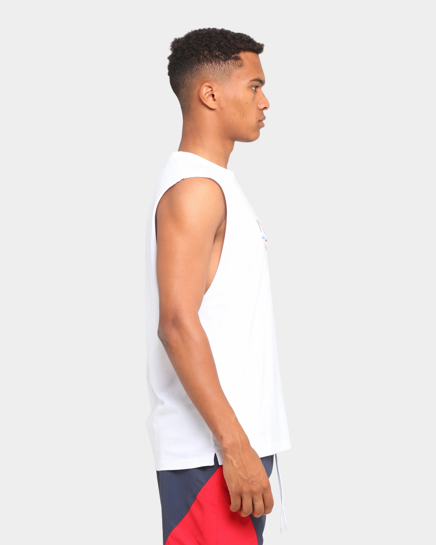 Sporty essentials Carr?? Revolutionnaire Muscle T-Shirt White