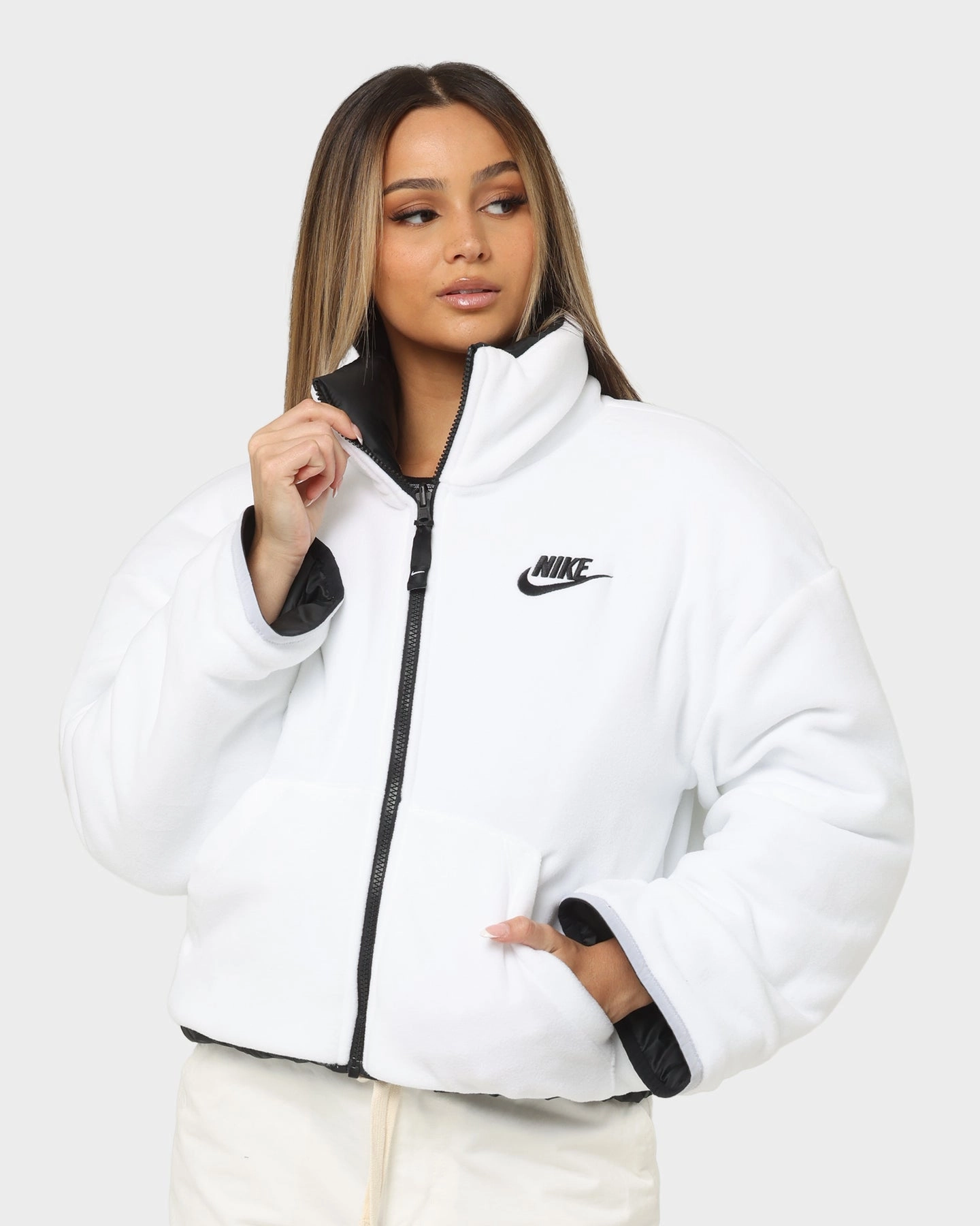 Formula Concealer Nike Women's Nike Sportswear Therma-FIT Repel Classic Reversible Jacket Black/White/Black