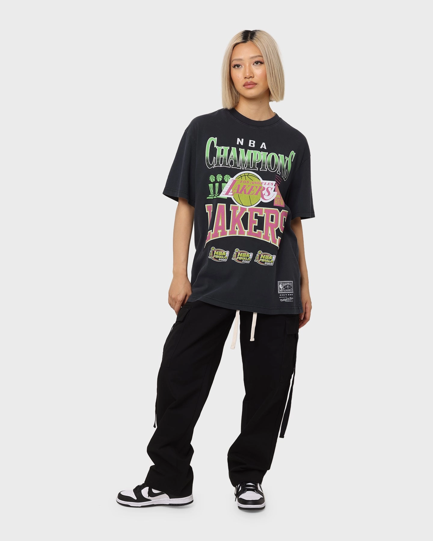 Heavyweight Weave Mitchell & Ness Los Angeles Lakers '00-'02 Champions Neon Vintage T-Shirt Faded Black