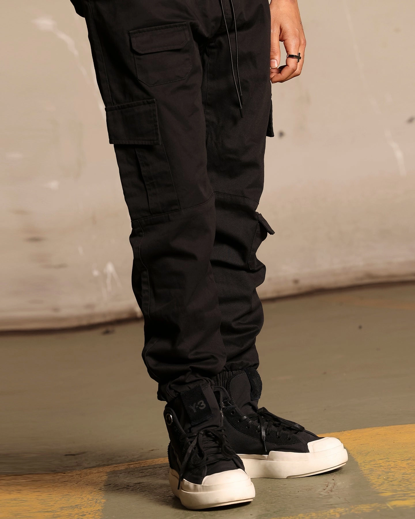 Saint Morta Utility Joggers Black Seamless Waist Technology Relaxed Design