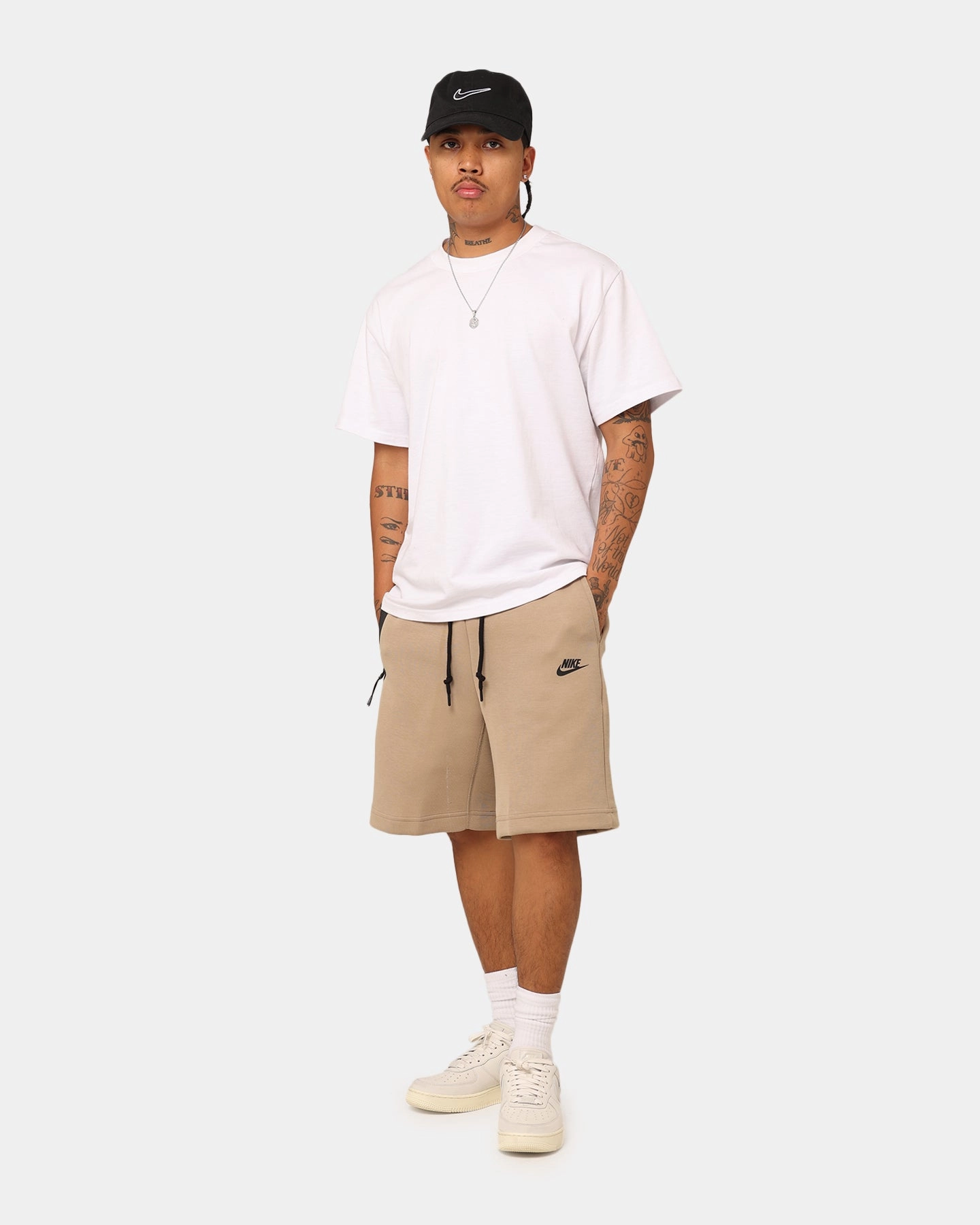 Nike Tech Fleece Shorts Khaki/Black Quick Pocket Access