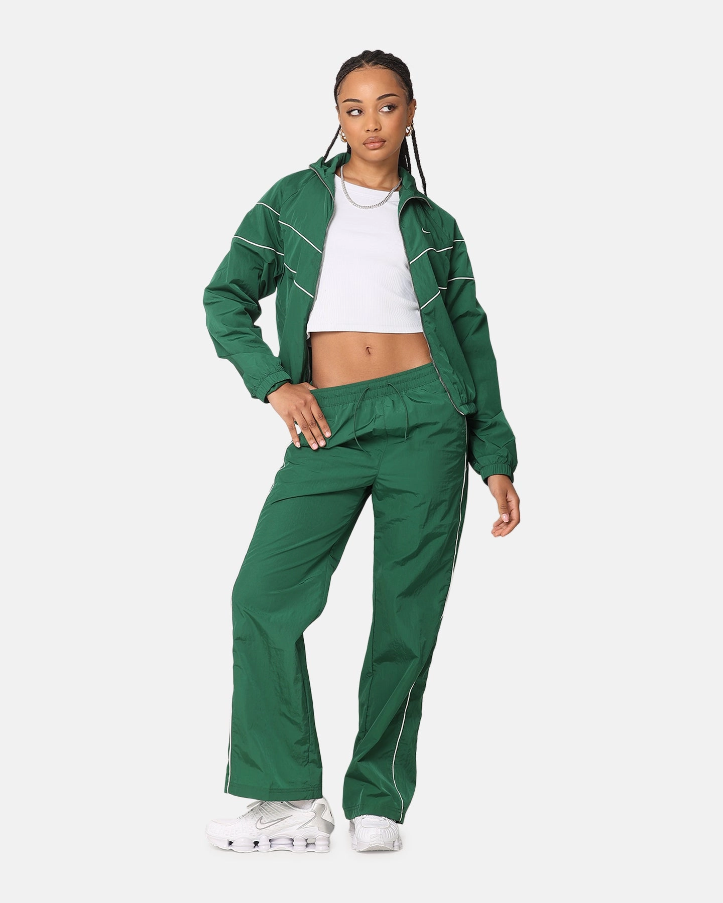 Rain Blocker Nike Women's Sportswear Loose UV Woven Full-Zip Jacket Gorge Green/Sail