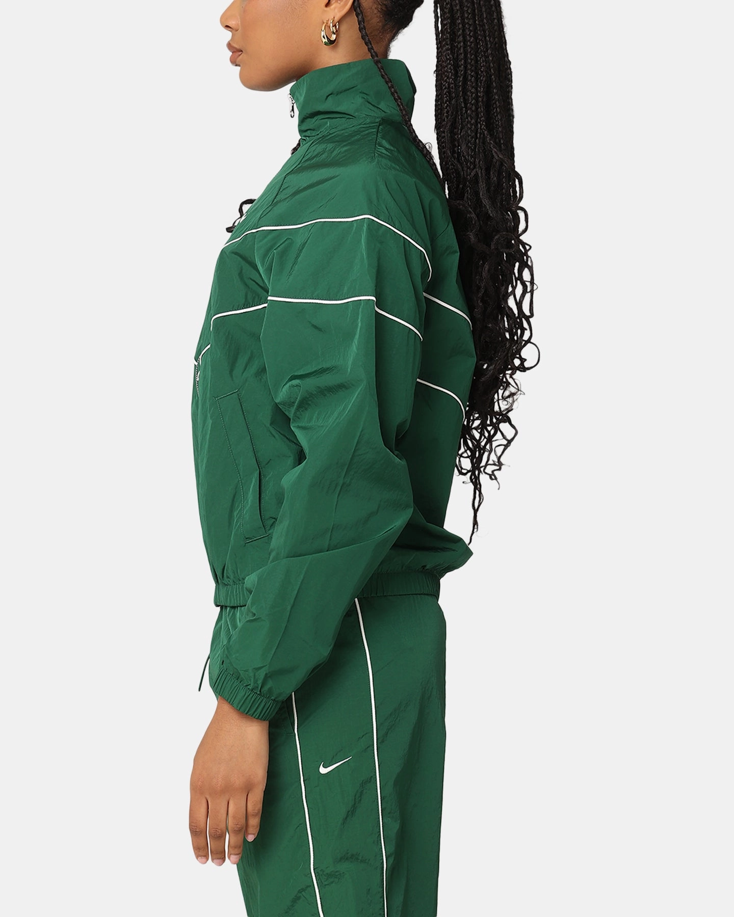 Nike Women's Sportswear Loose UV Woven Full-Zip Jacket Gorge Green/Sail Odor Resistant Treatment