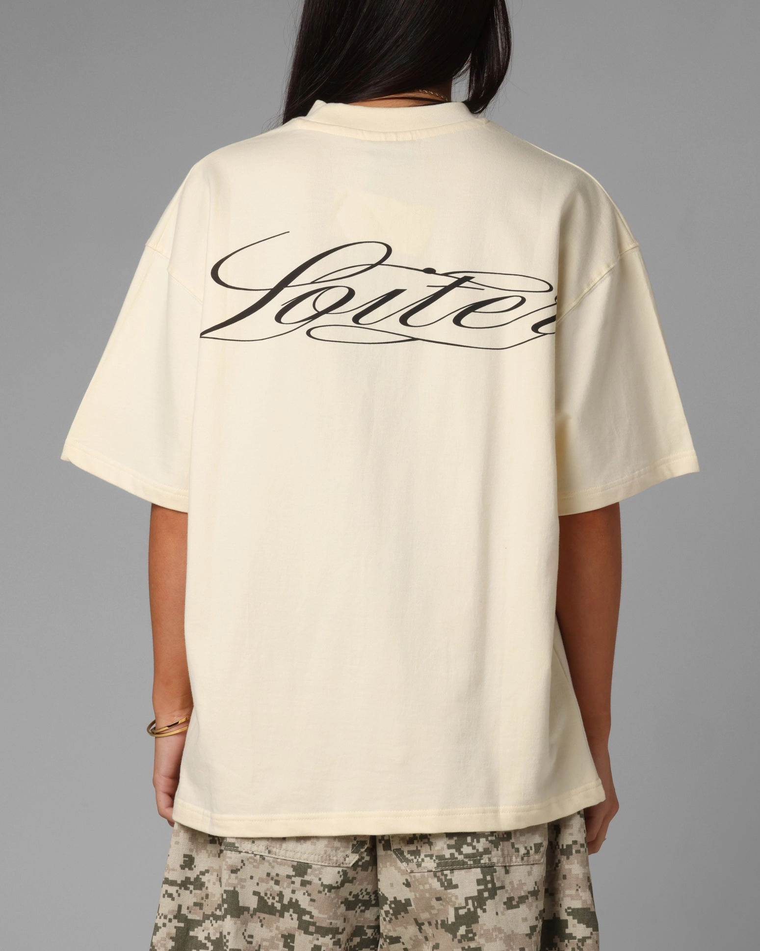 Loiter Script Boxy T-Shirt Off White Easy-Going Style