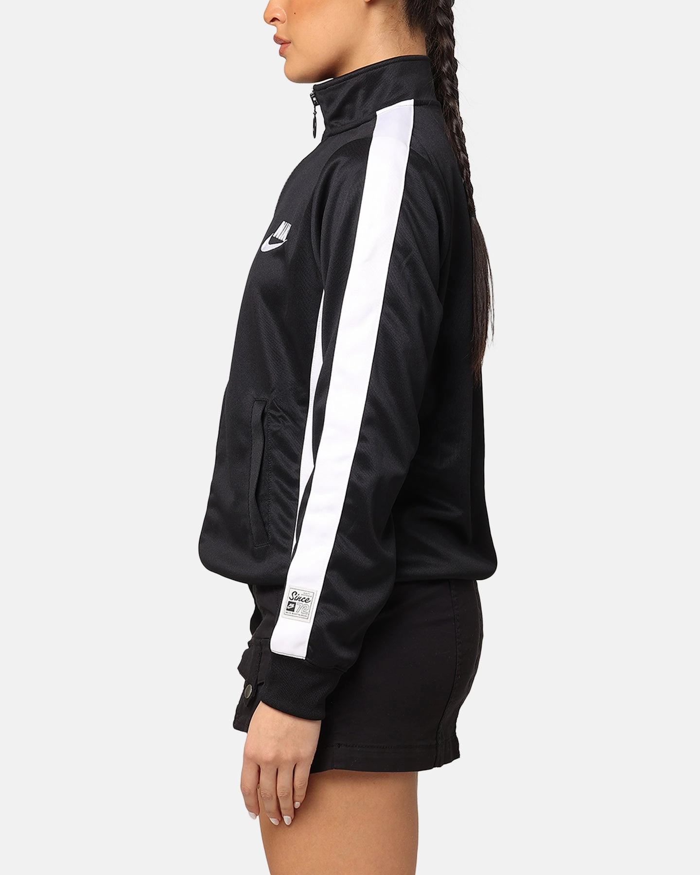 Nike Women's Sportswear Jacket Black/White/White Adjustable Cuffs petite size