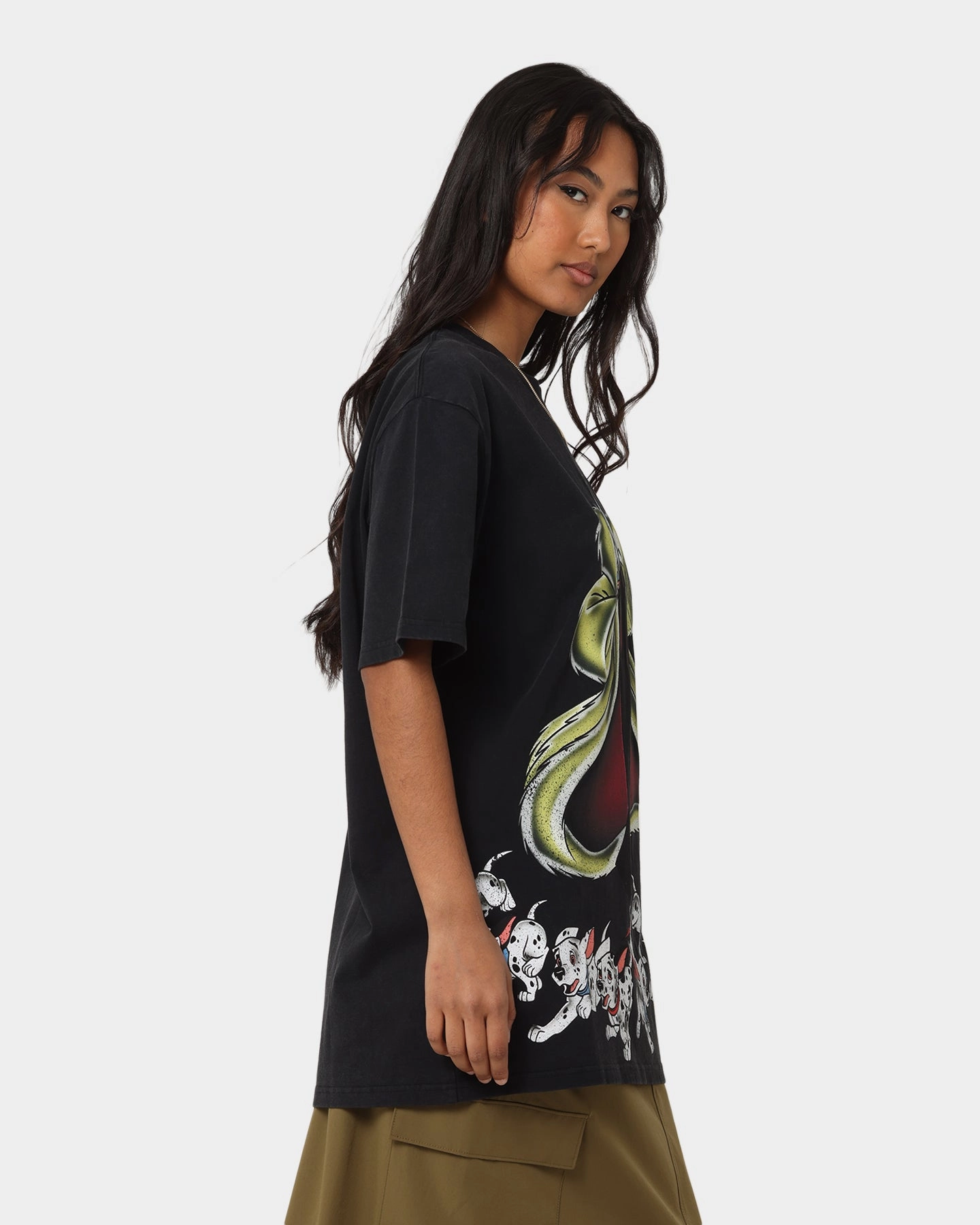 Athletic and Cool Disney Cruella Vintage T-Shirt Washed Black