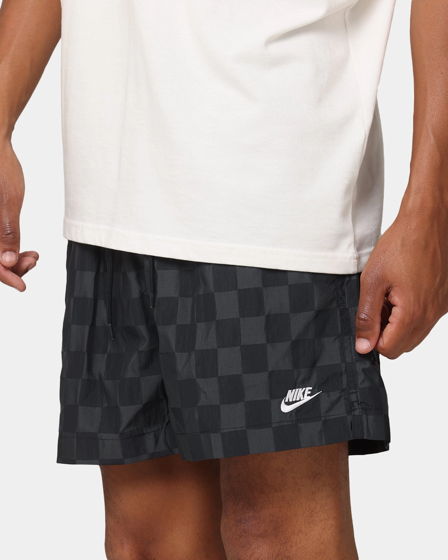 Nike Club Flow Shorts Black Sun Ready fade - resistant