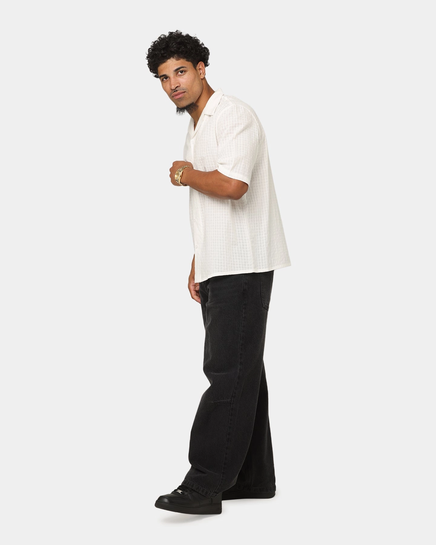 Saint Morta Textured Short Sleeve Shirt White Modern Appeal
