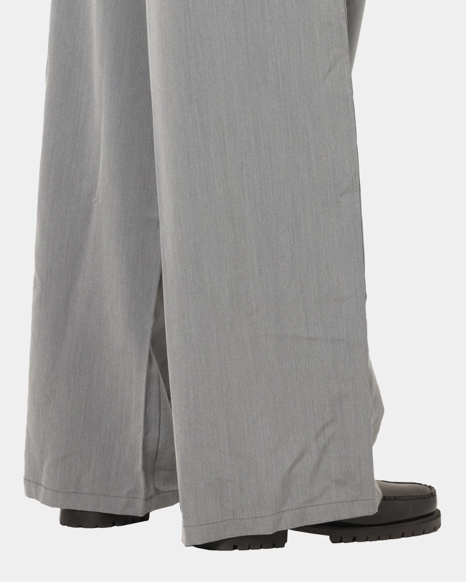 Move Easy XXIII Pleated Pant Grey