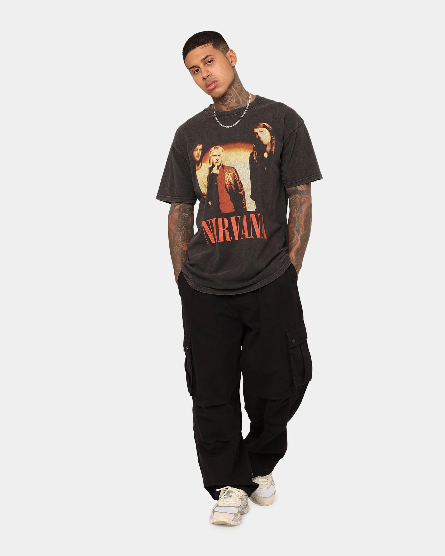Nirvana Round Photo Vintage T-Shirt Black Wash Flexible Collar