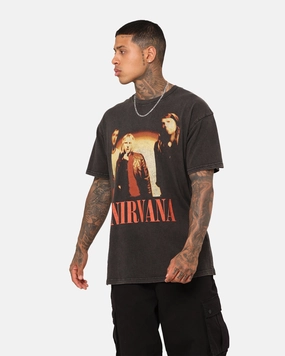 Nirvana Round Photo Vintage T-Shirt Black Wash Easy Layering