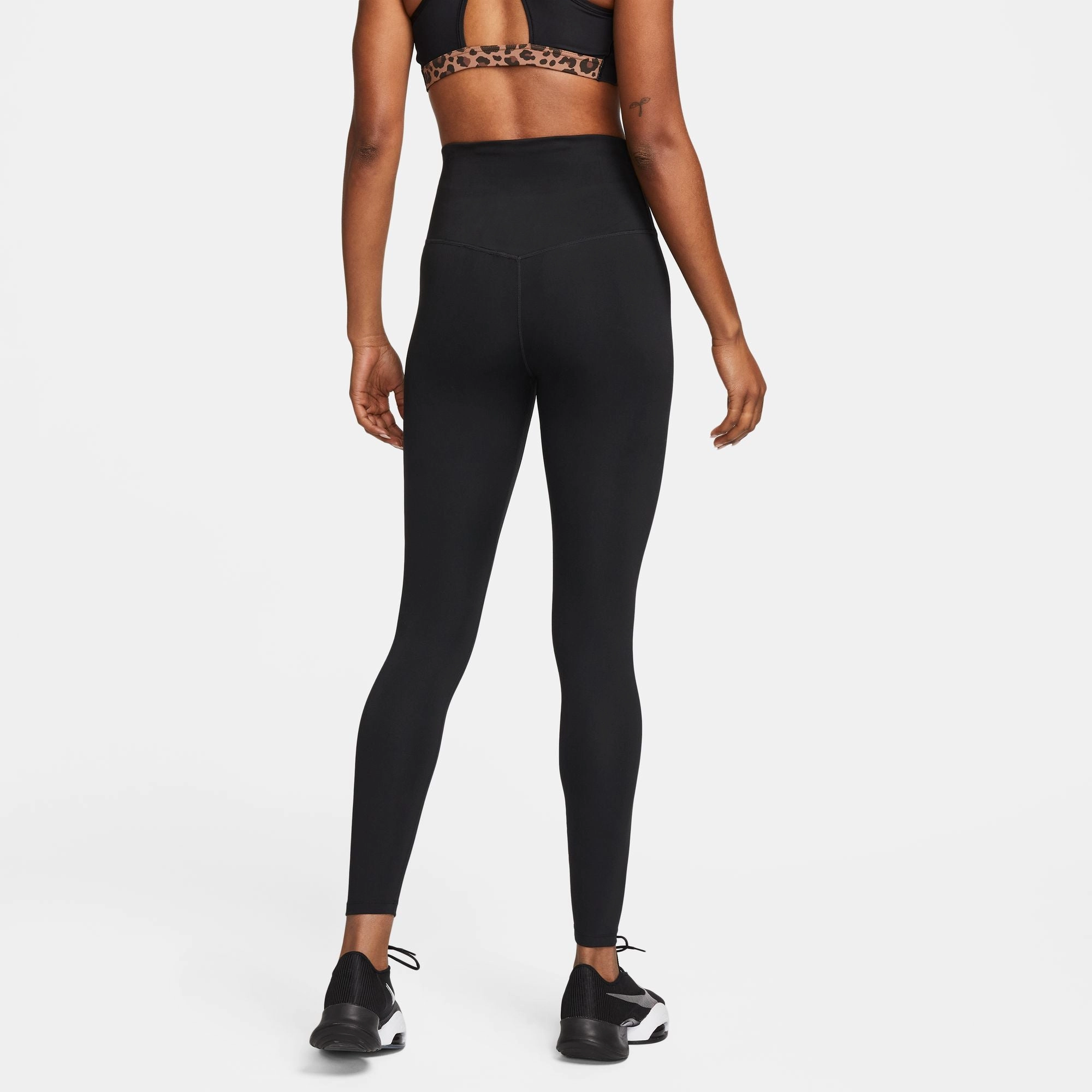 Flattering Comfort Wear Womens Nike High Waisted Leggings 'Black'