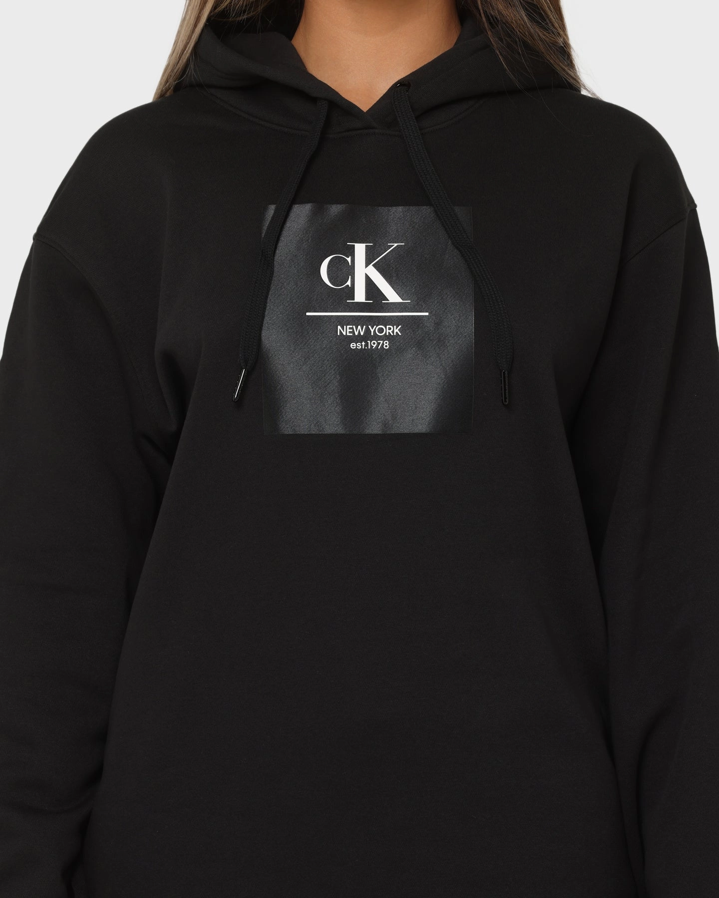 birthday celebration Nail-clipper Calvin Klein Women's Woven Label Oversized Hoodie Ck Black/Bright White