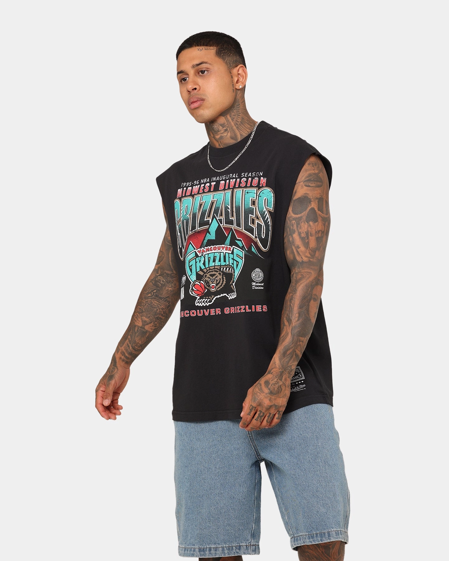 Mitchell & Ness Memphis Grizzlies Vintage Muscle T-Shirt Faded Black Sleek Fit Comfortable texture