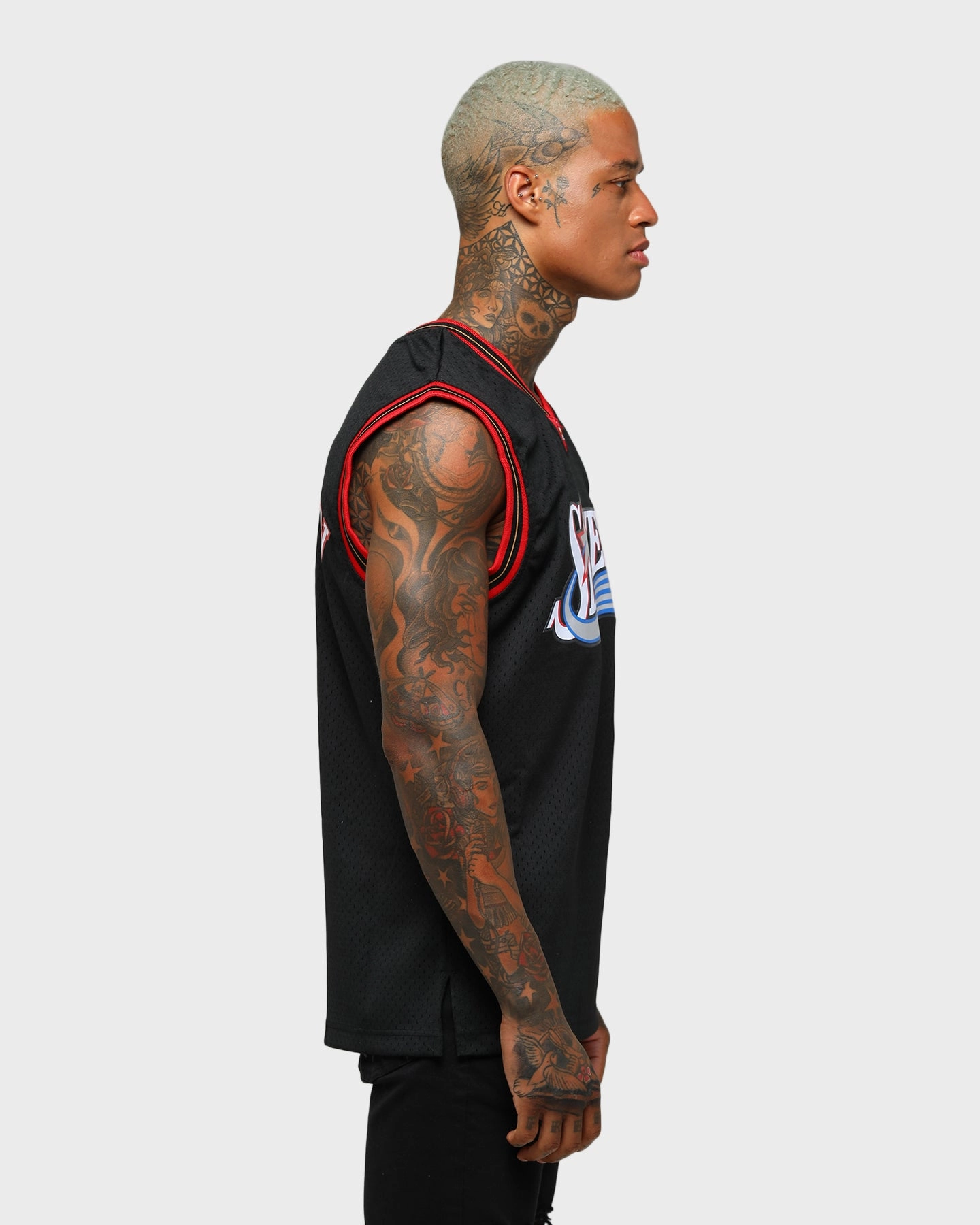 Antimicrobial Treatment Laser Cut Edge Mitchell & Ness Philadelphia 76ers Allen Iverson #3 Swingman Jersey Black