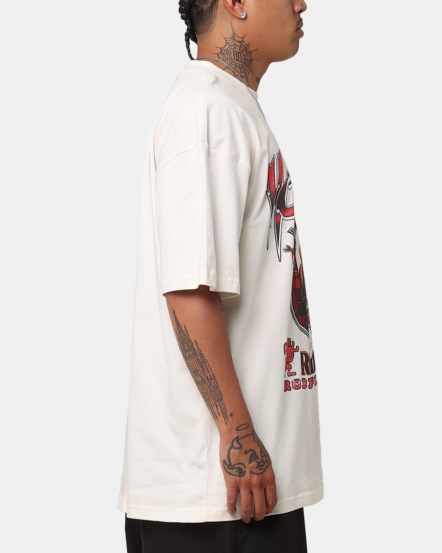 Culture Kings X WWE Roddy "Rowdy" Piper Vintage T-Shirt Off White Printed Logo Sporty and Stylish