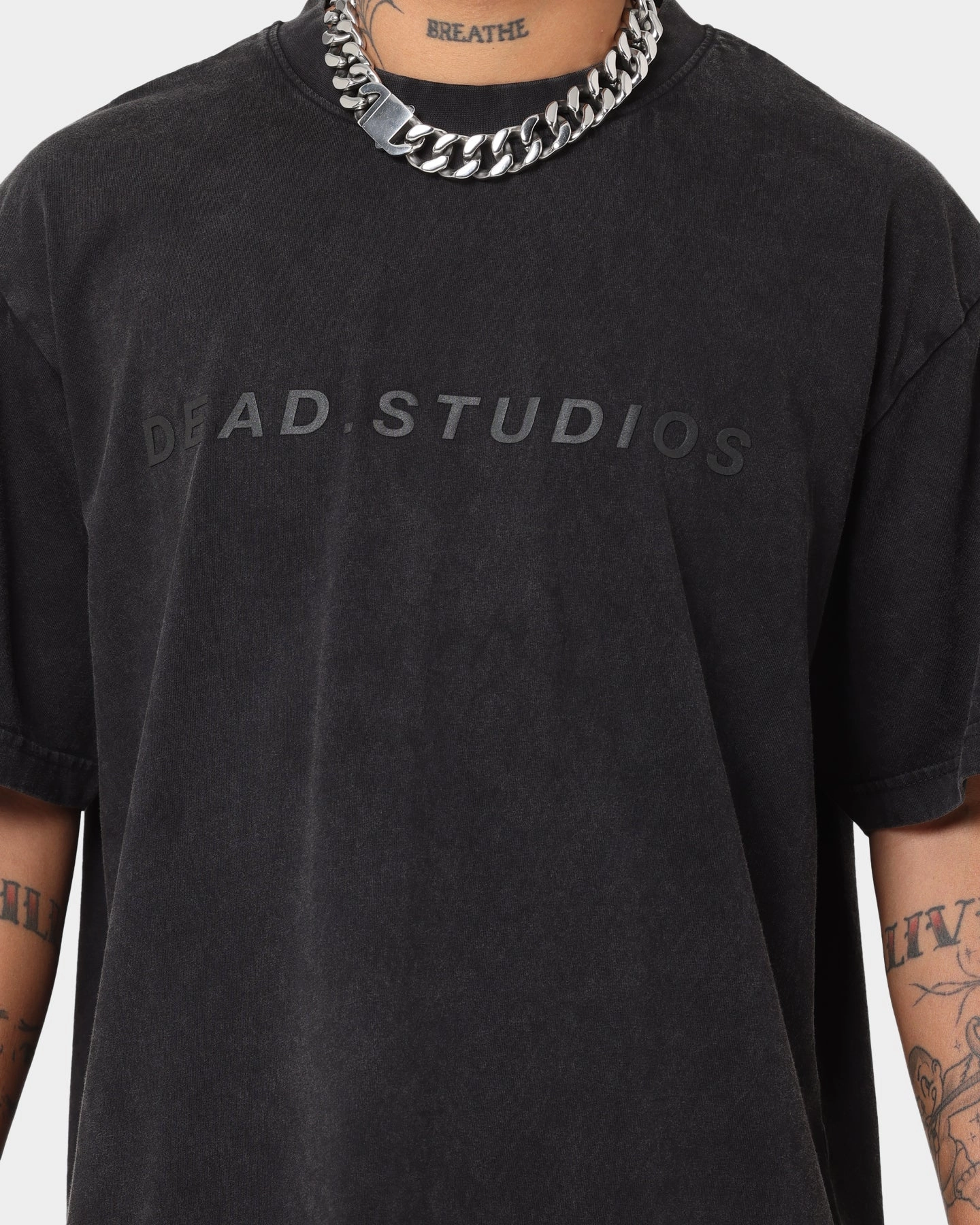 Daily Casual Dead Studios Signature Logo Vintage T-Shirt Vintage Black/Black