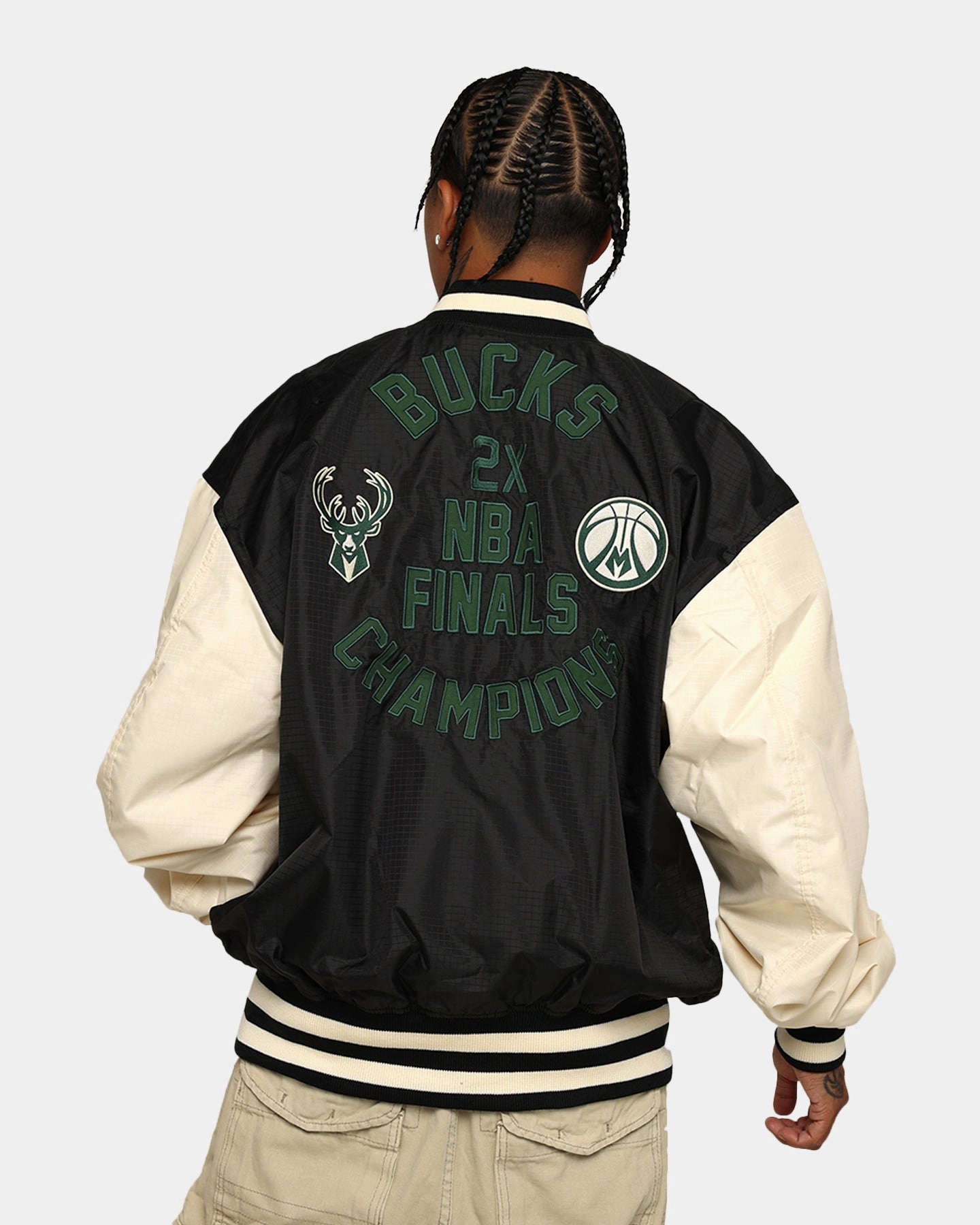 New Era X Alpha Industries Milwaukee Bucks L-2B Bomber Jacket Black Travel Light