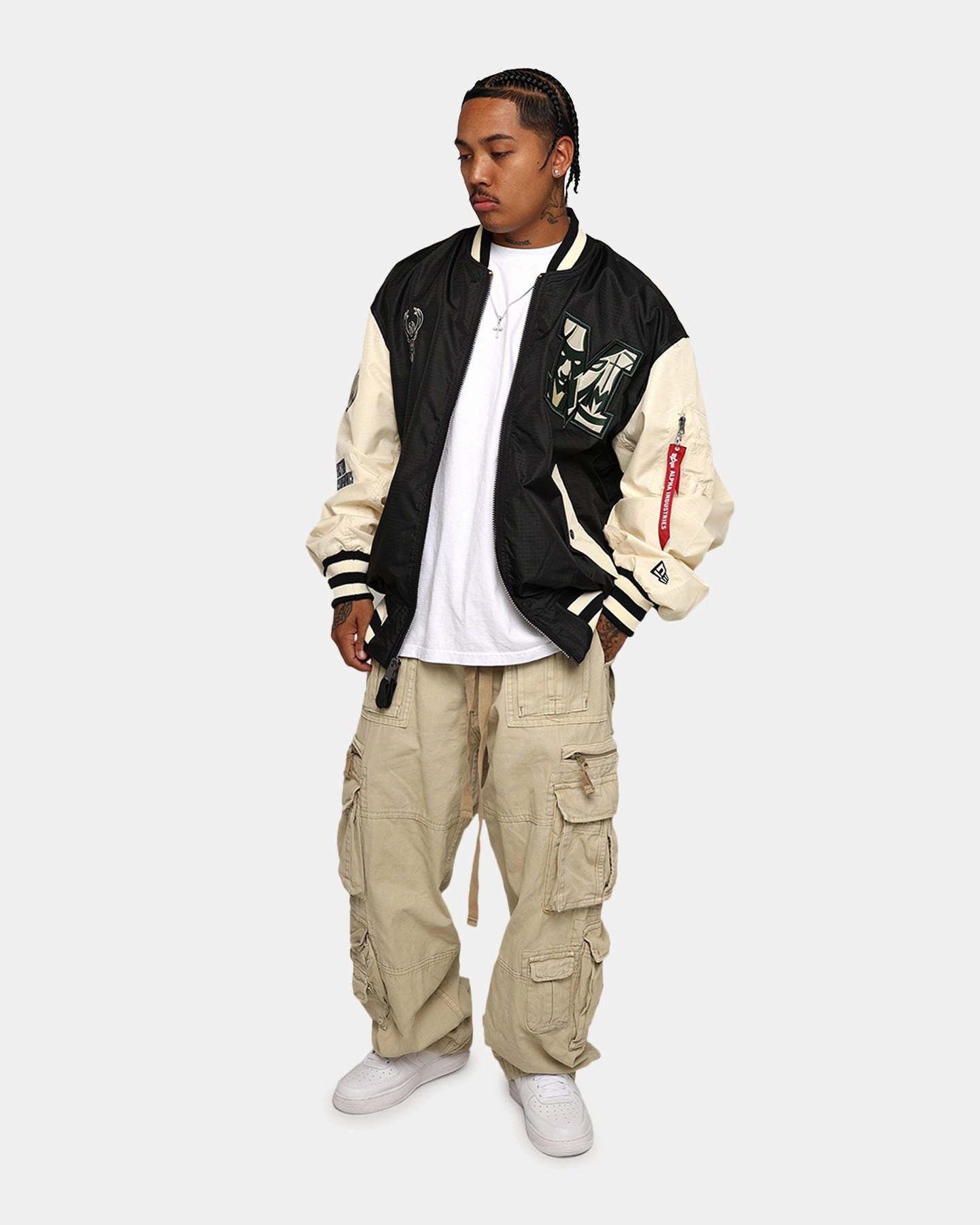 Articulated Sleeves New Era X Alpha Industries Milwaukee Bucks L-2B Bomber Jacket Black